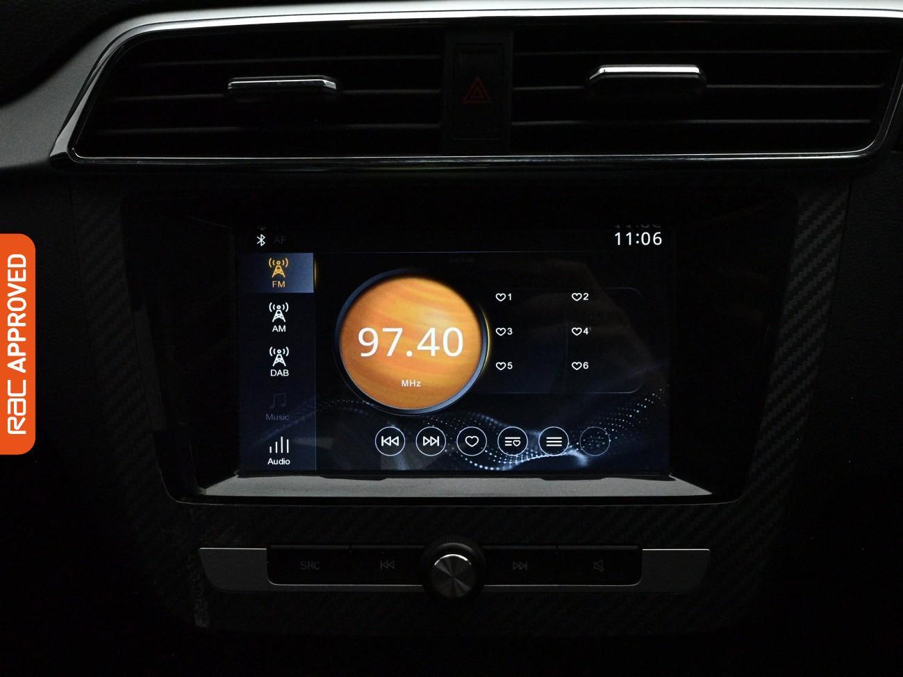 MG ZS view 19