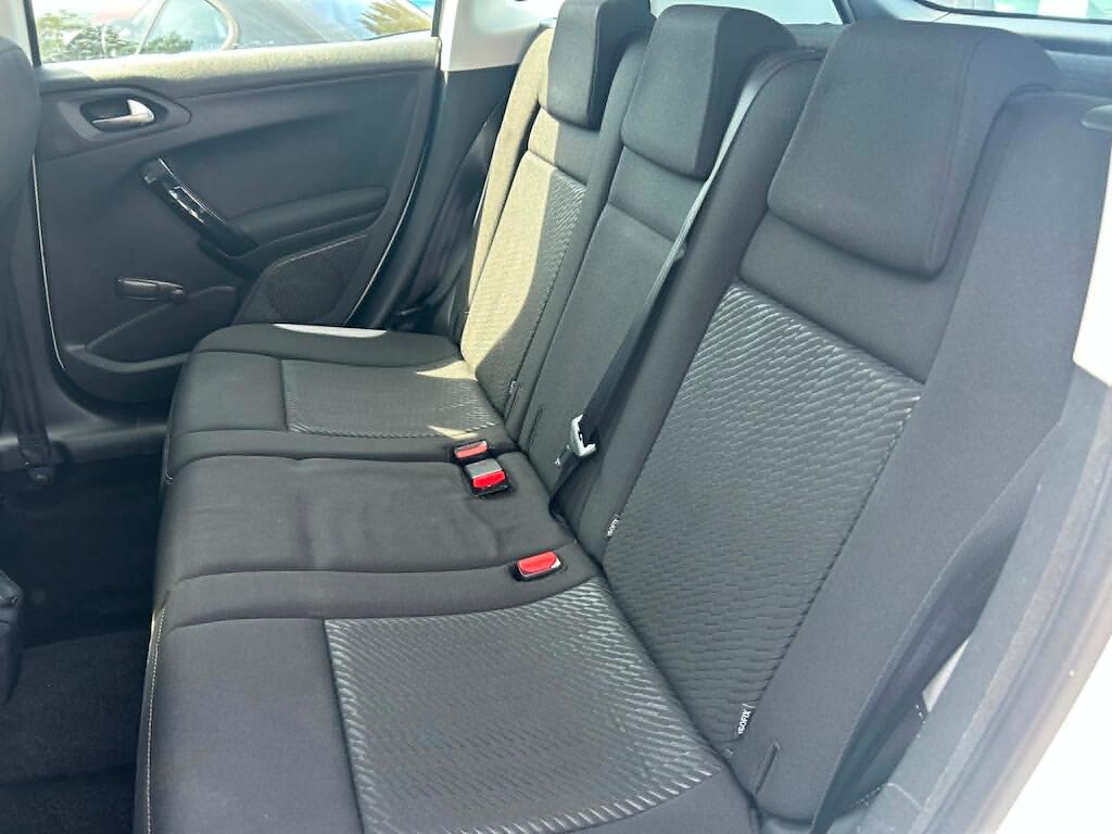 Peugeot 2008 view 17