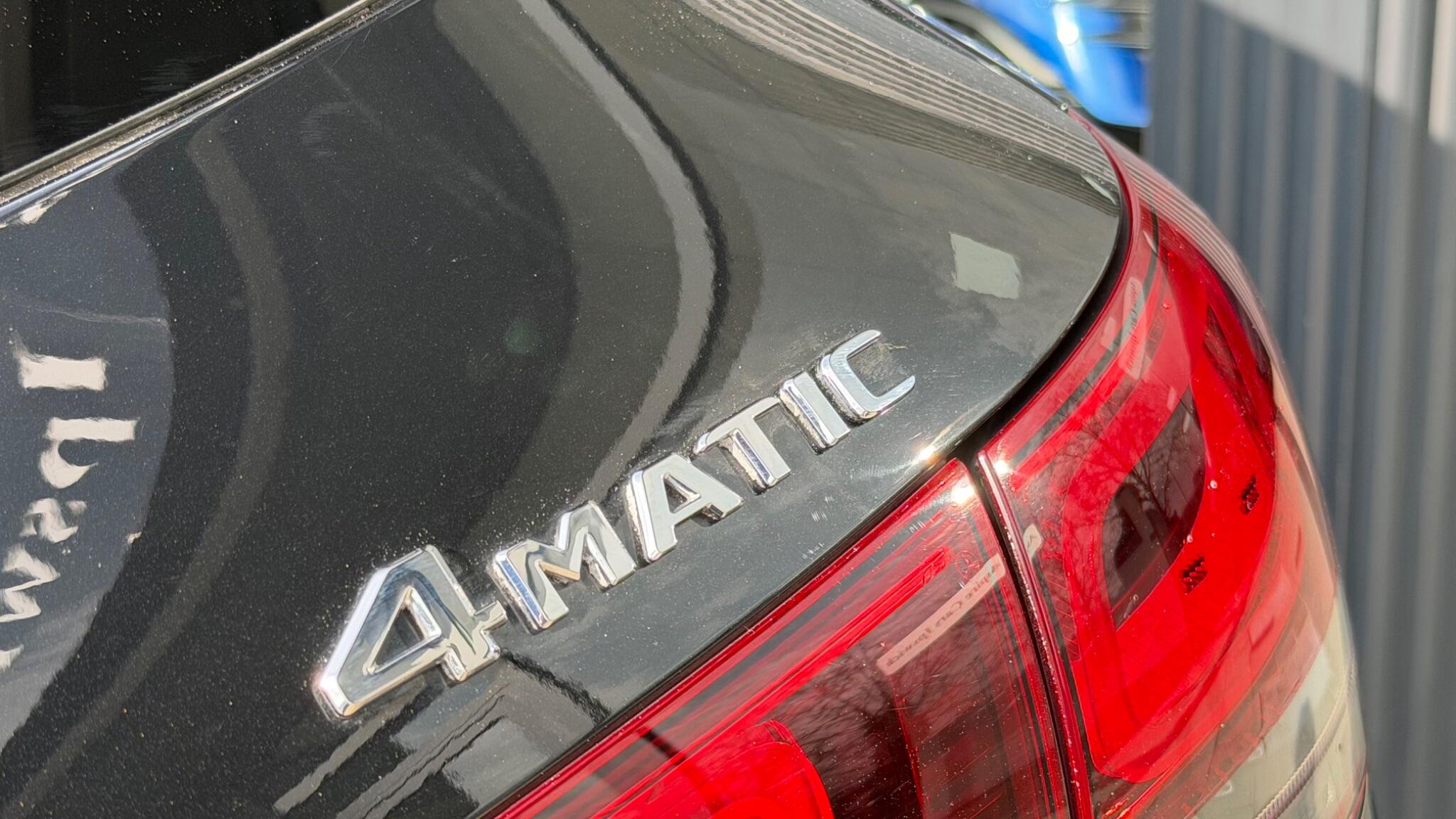Mercedes-Benz Gla view 31