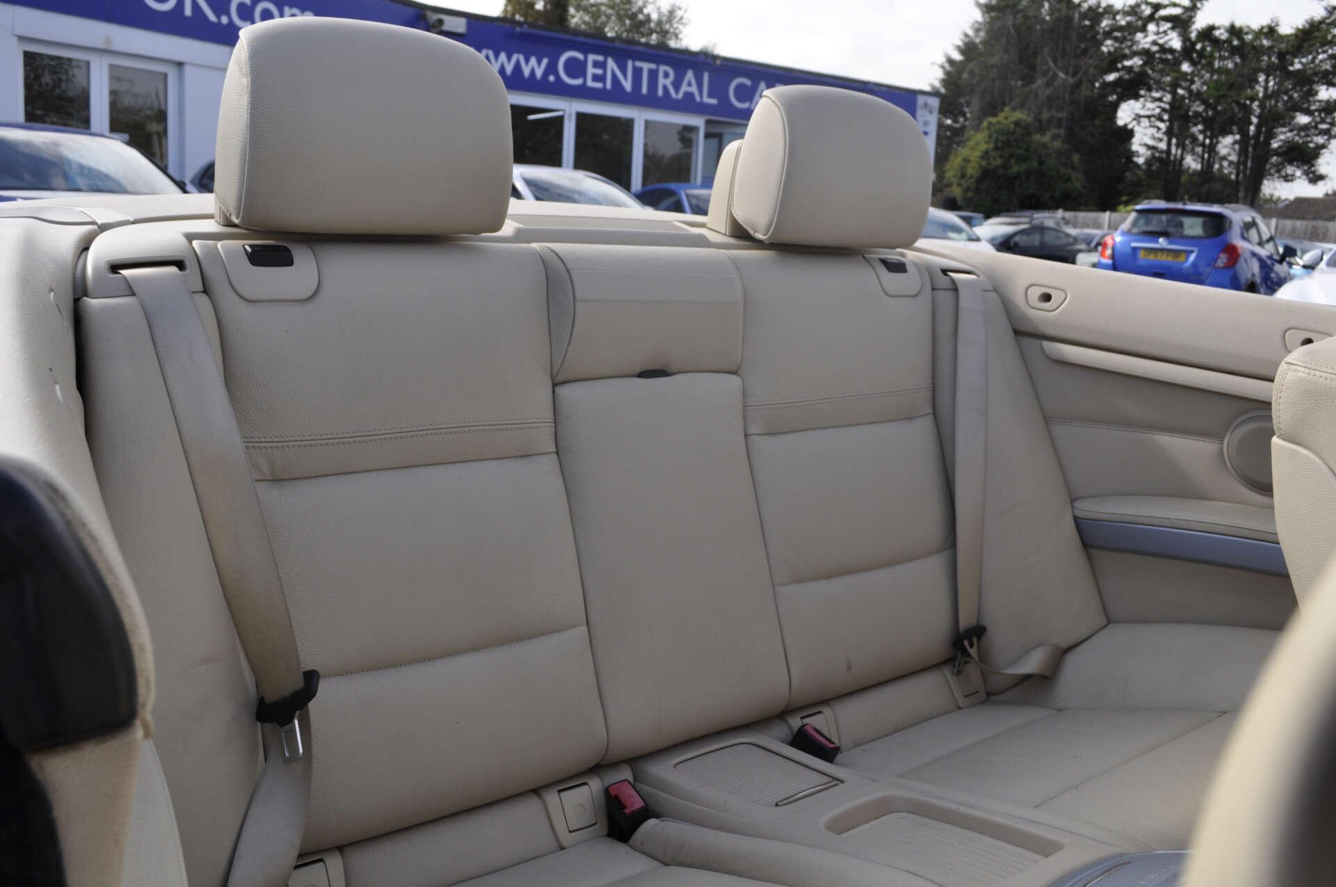 BMW 3 Series view 12