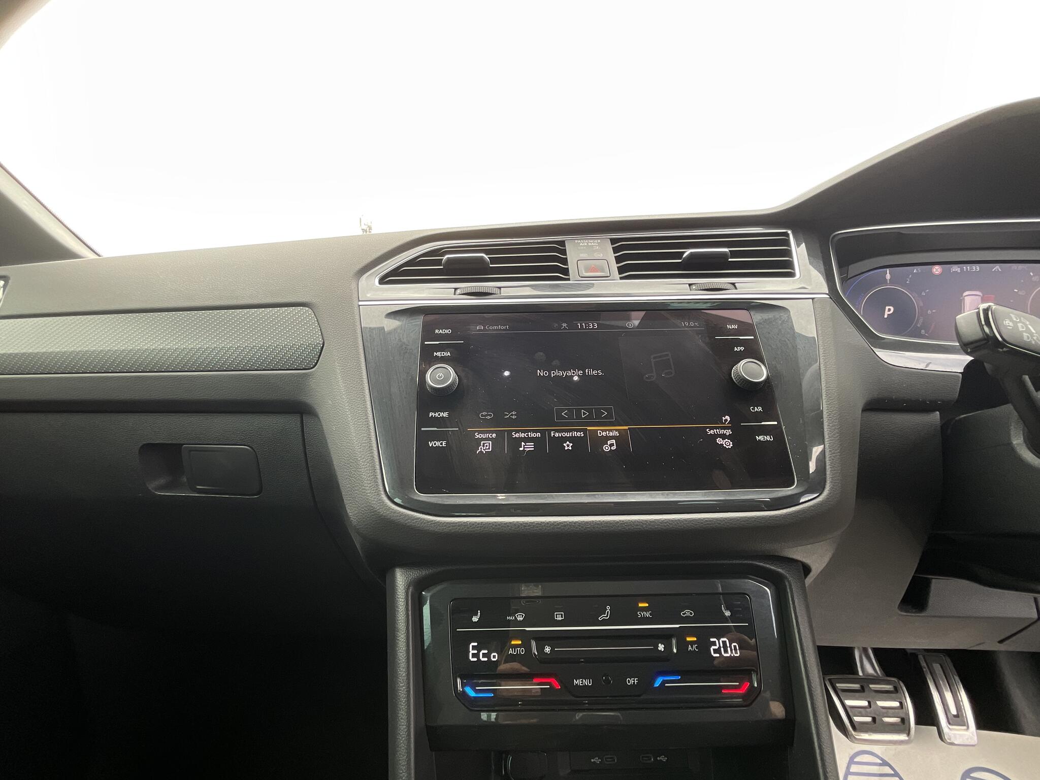 Volkswagen Tiguan view 21
