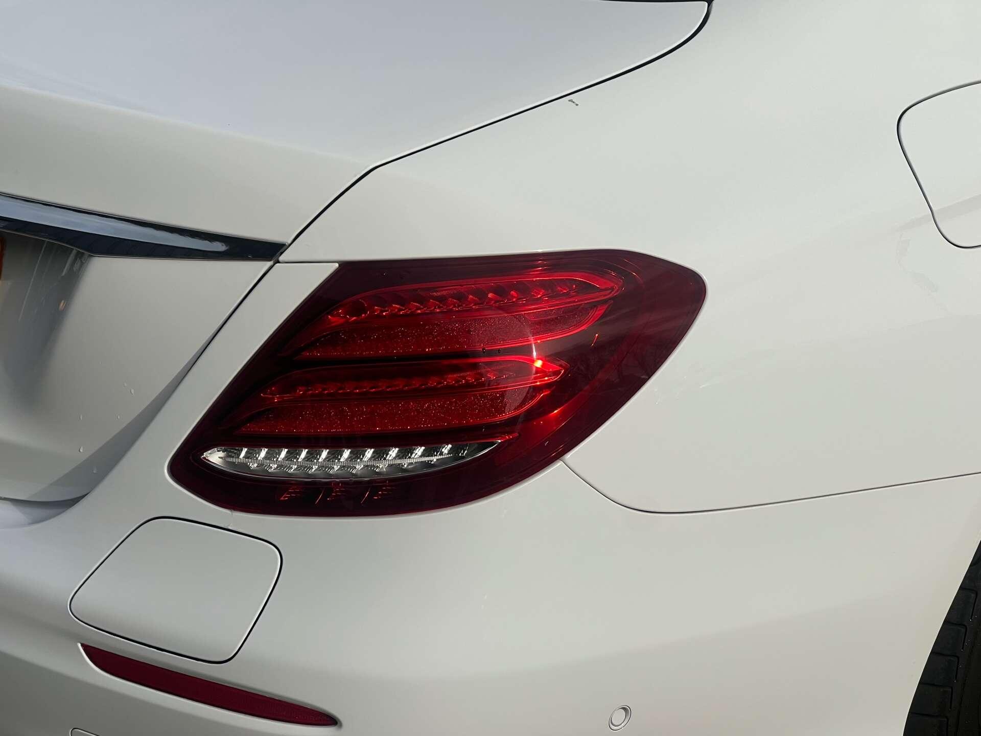 Mercedes-Benz E-Class view 10