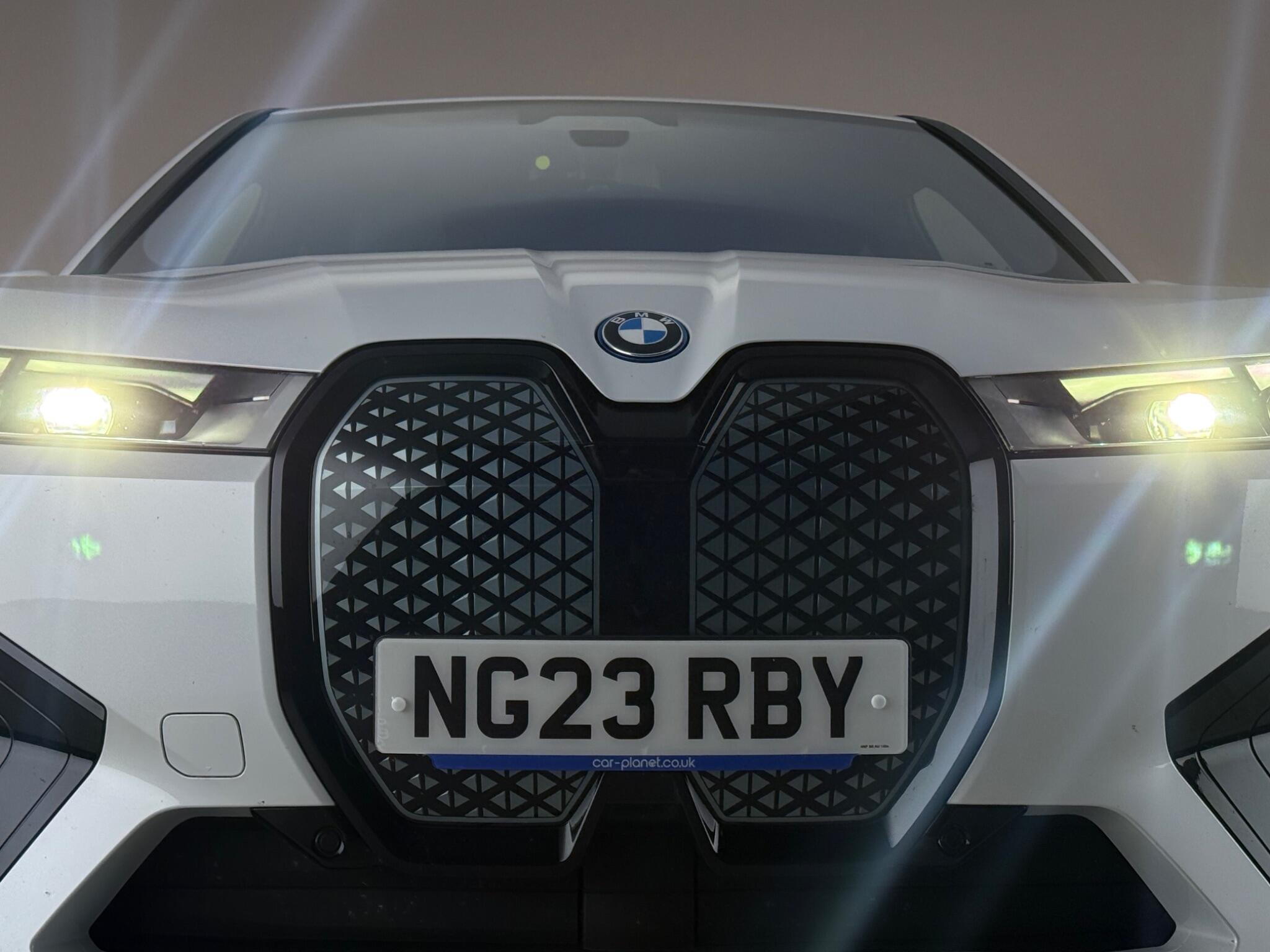 BMW Ix view 19