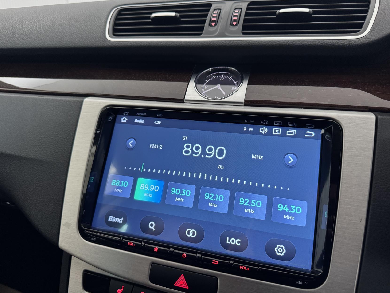 Volkswagen Passat view 79