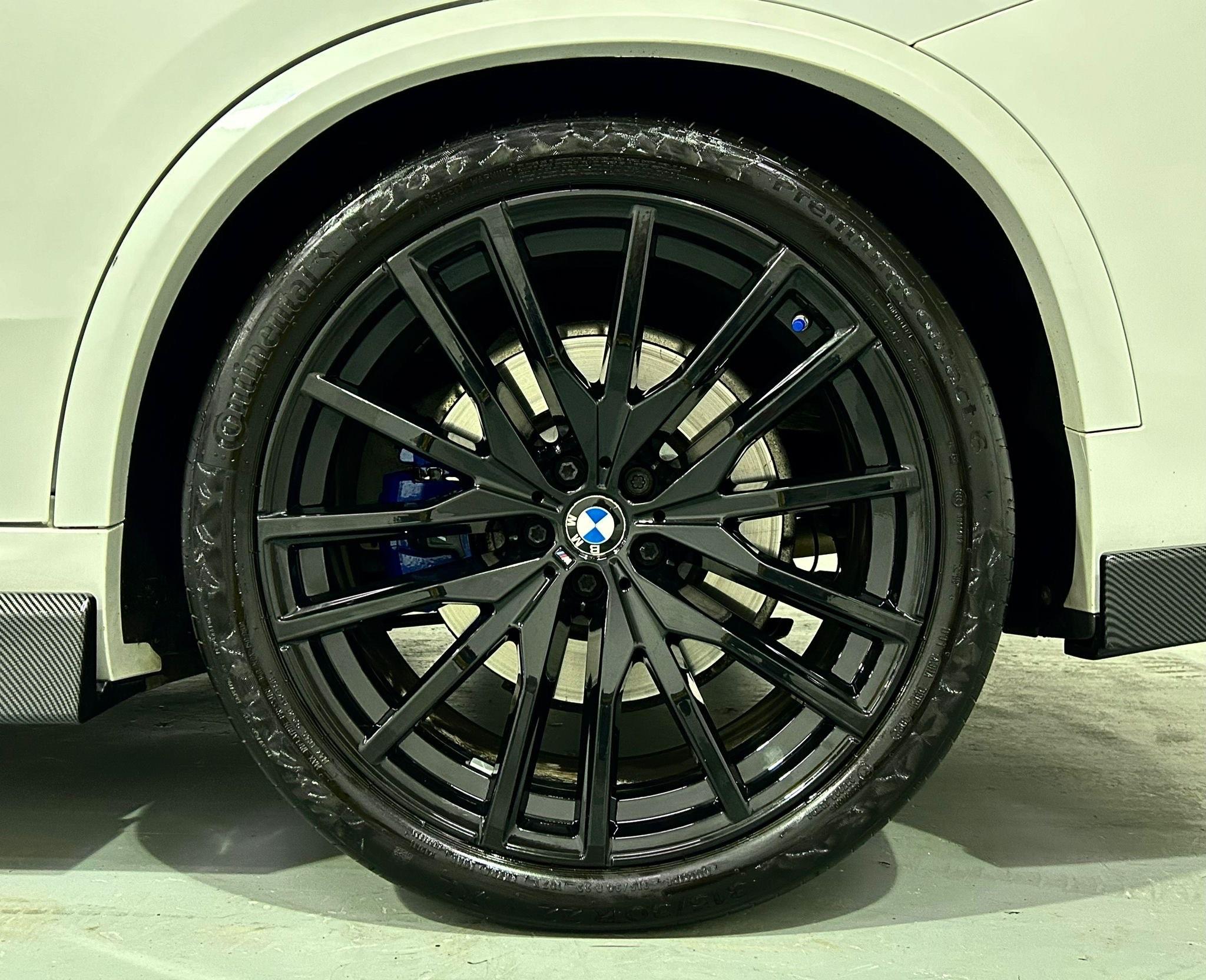 BMW X5 view 12