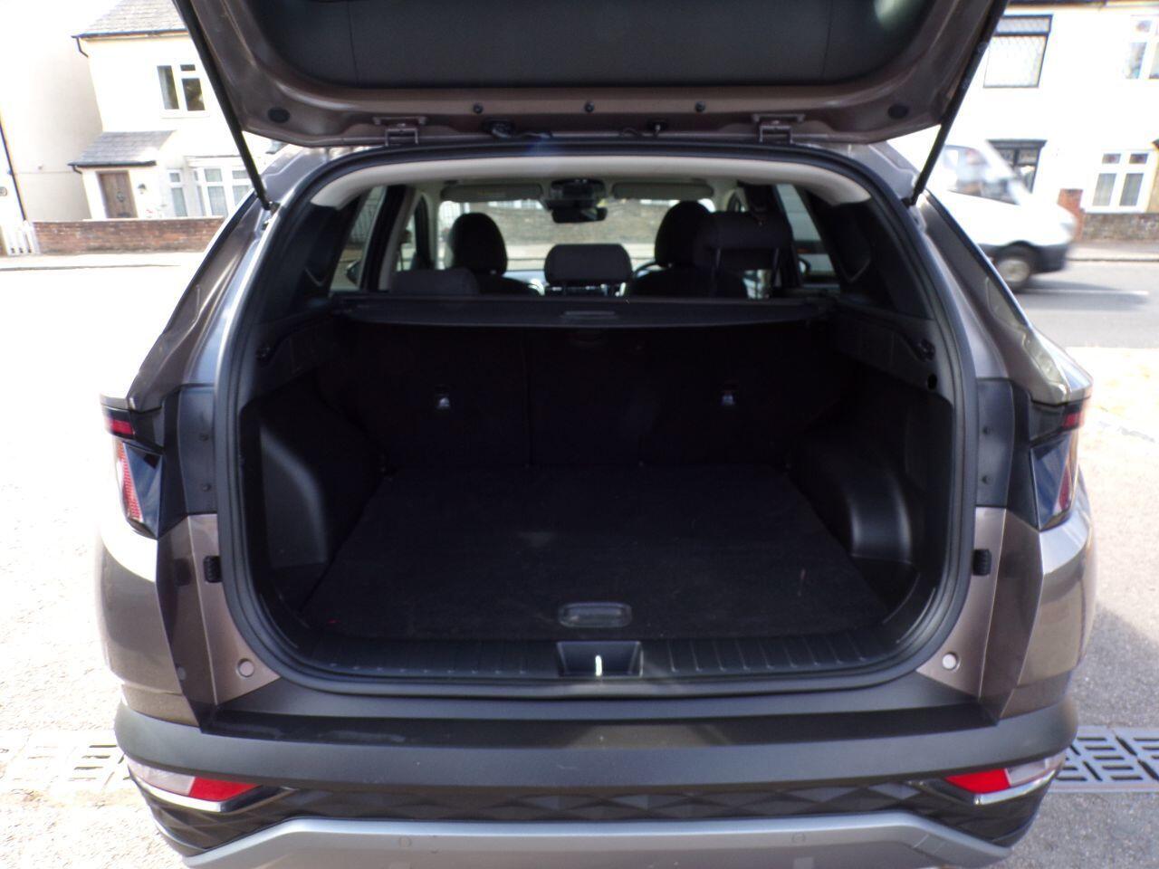 Hyundai Tucson view 25