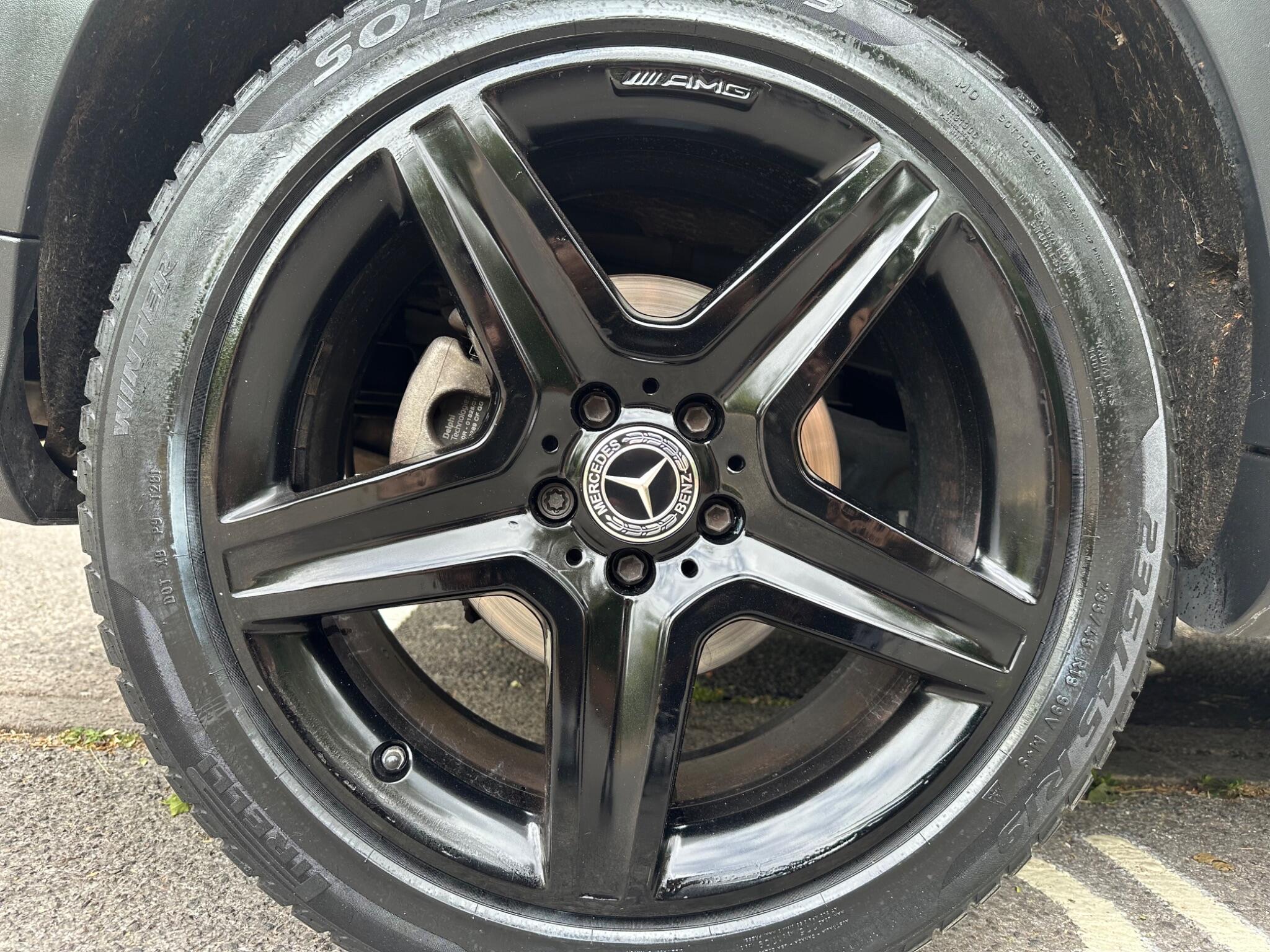 Mercedes-Benz Gla view 17