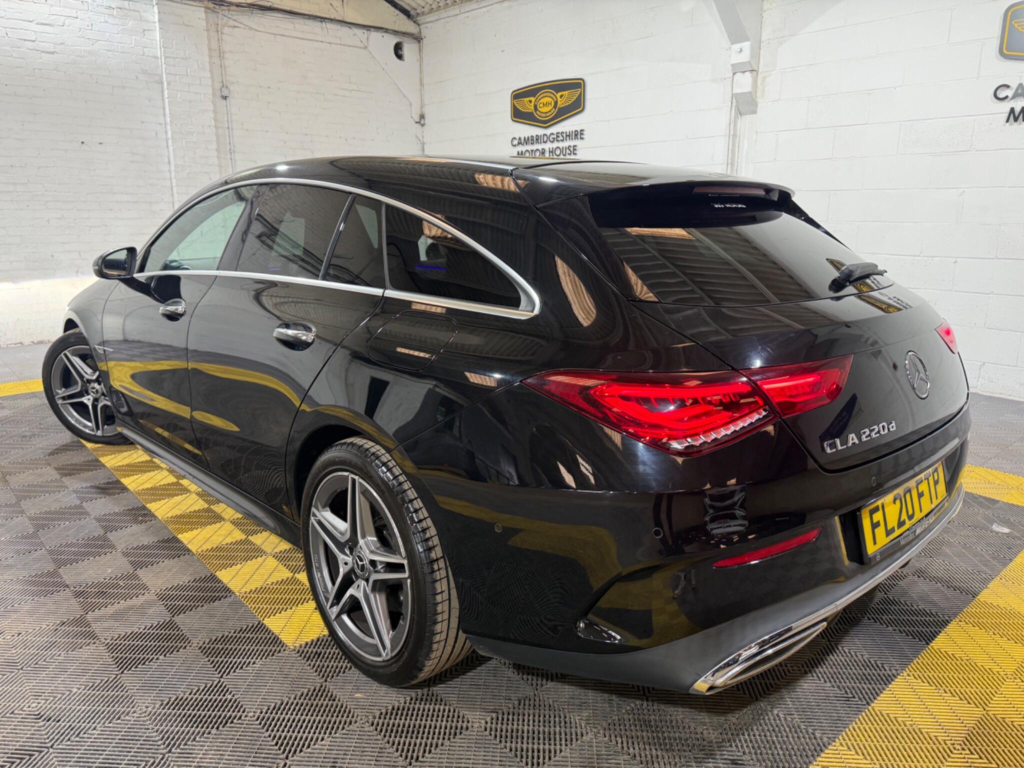 Mercedes-Benz Cla view 8