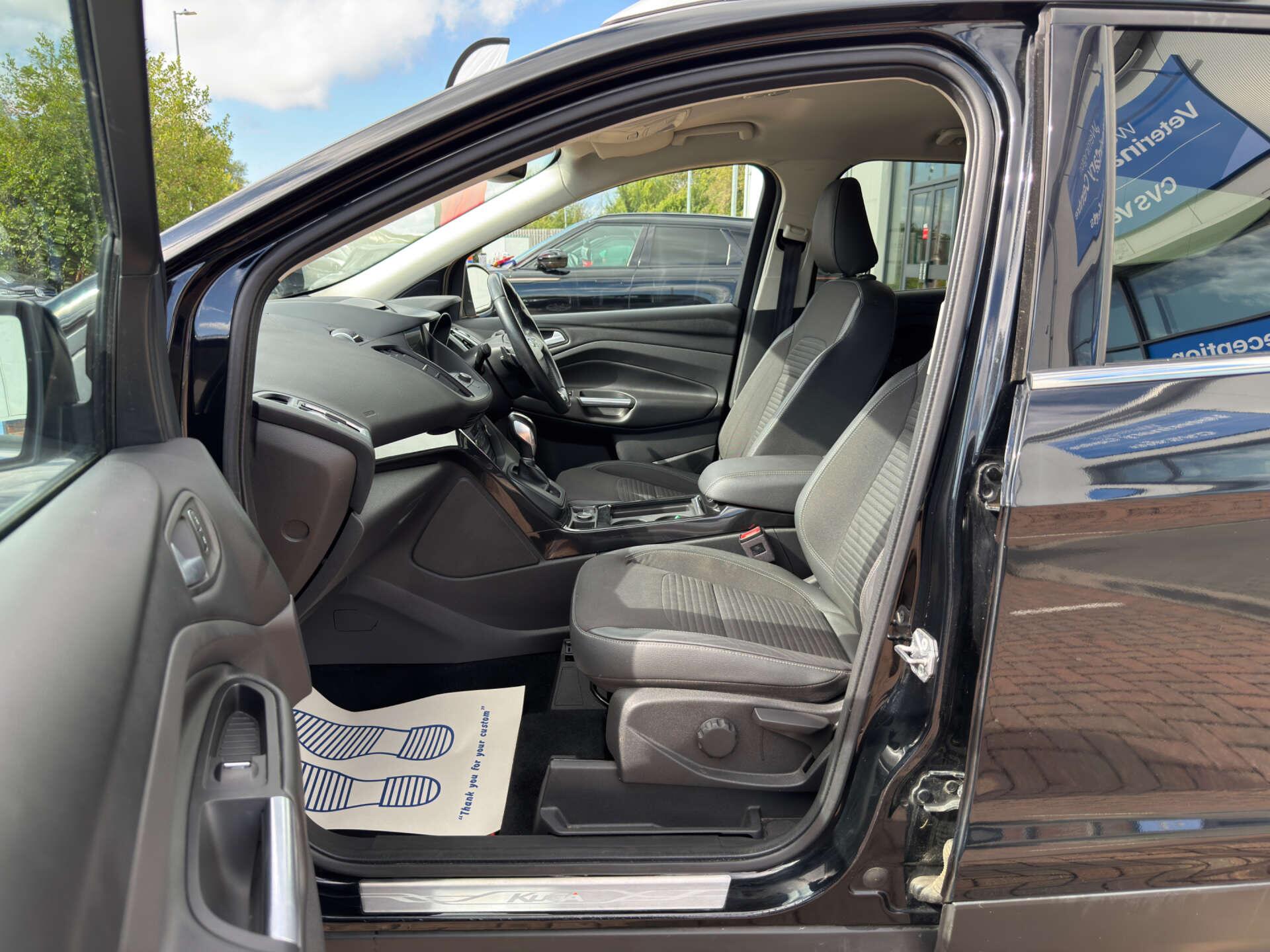 Ford Kuga view 40