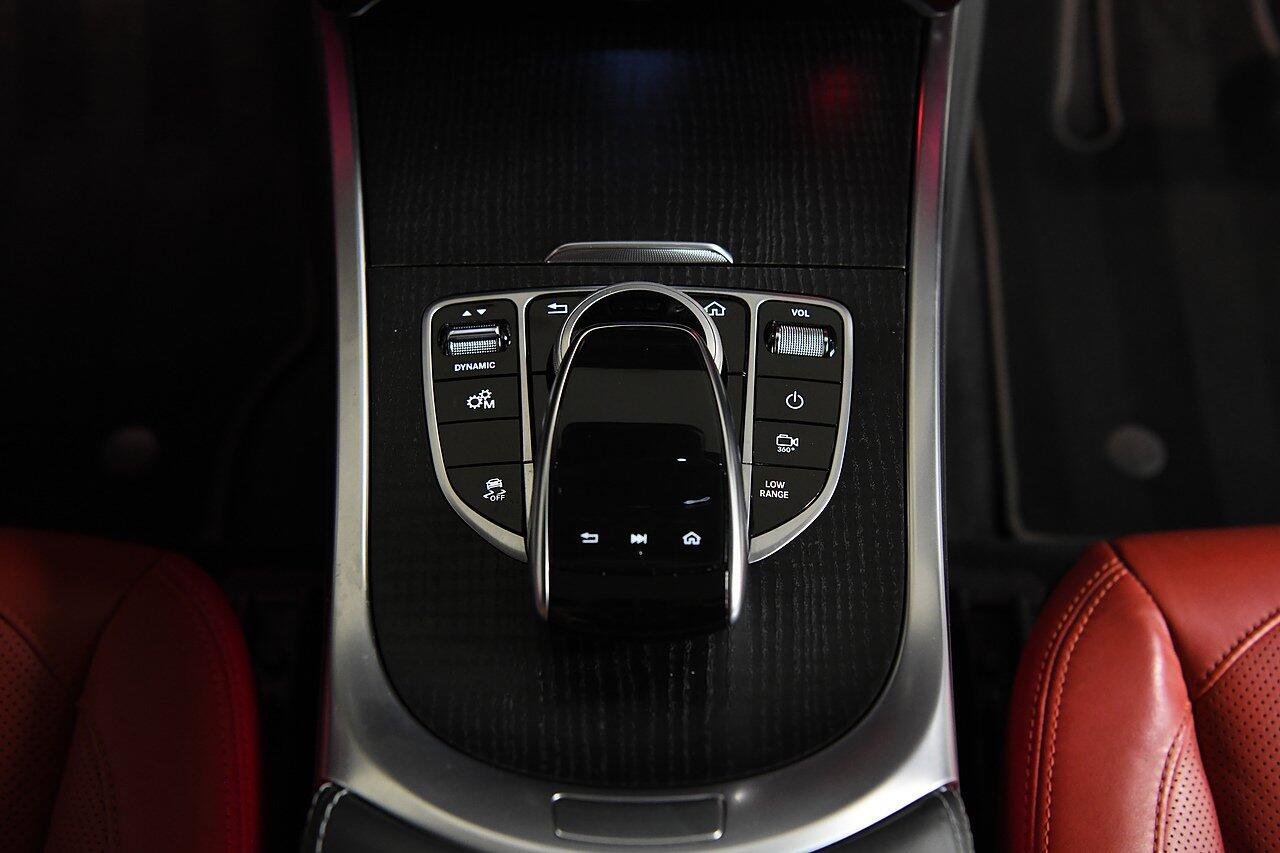 Mercedes-Benz G-Class view 15