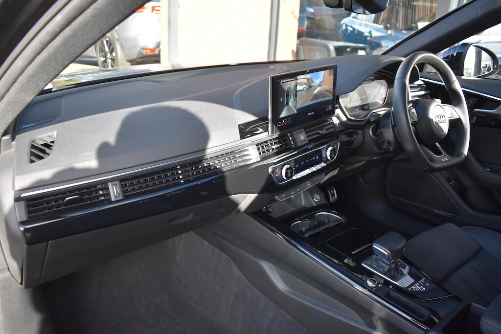 Audi A4 view 37