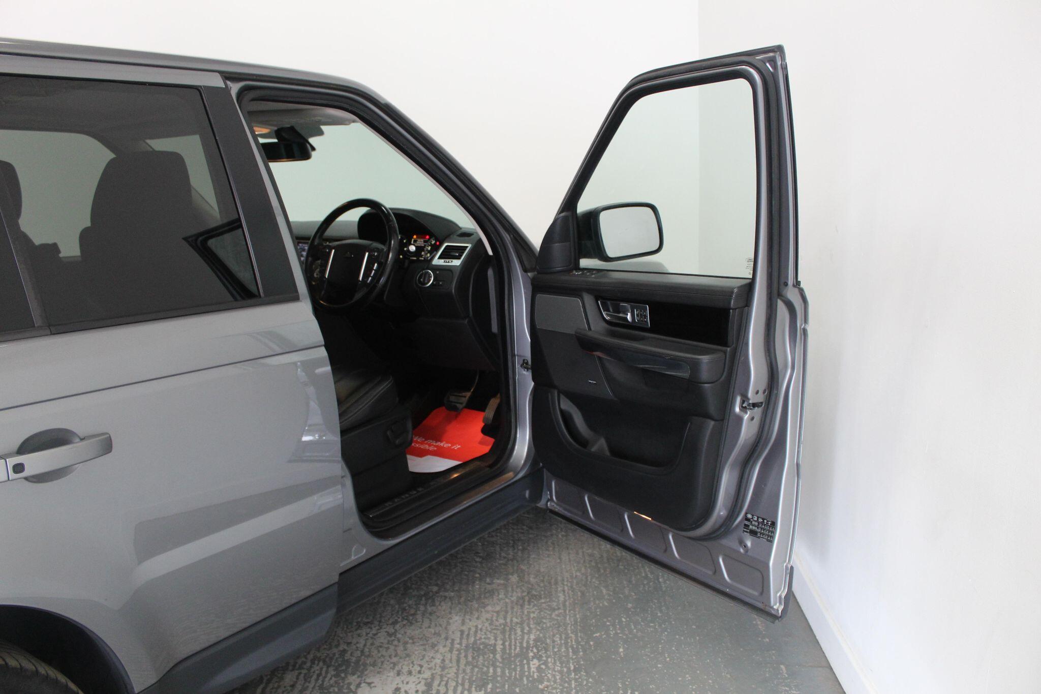 Land Rover Range Rover Sport view 26