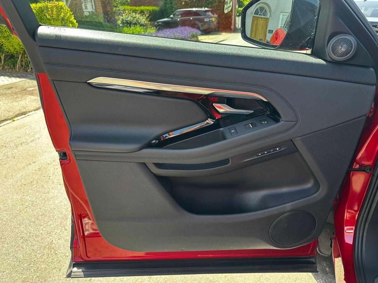 Land Rover Range Rover Evoque view 33