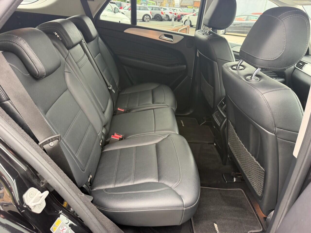 Mercedes-Benz Gle view 31