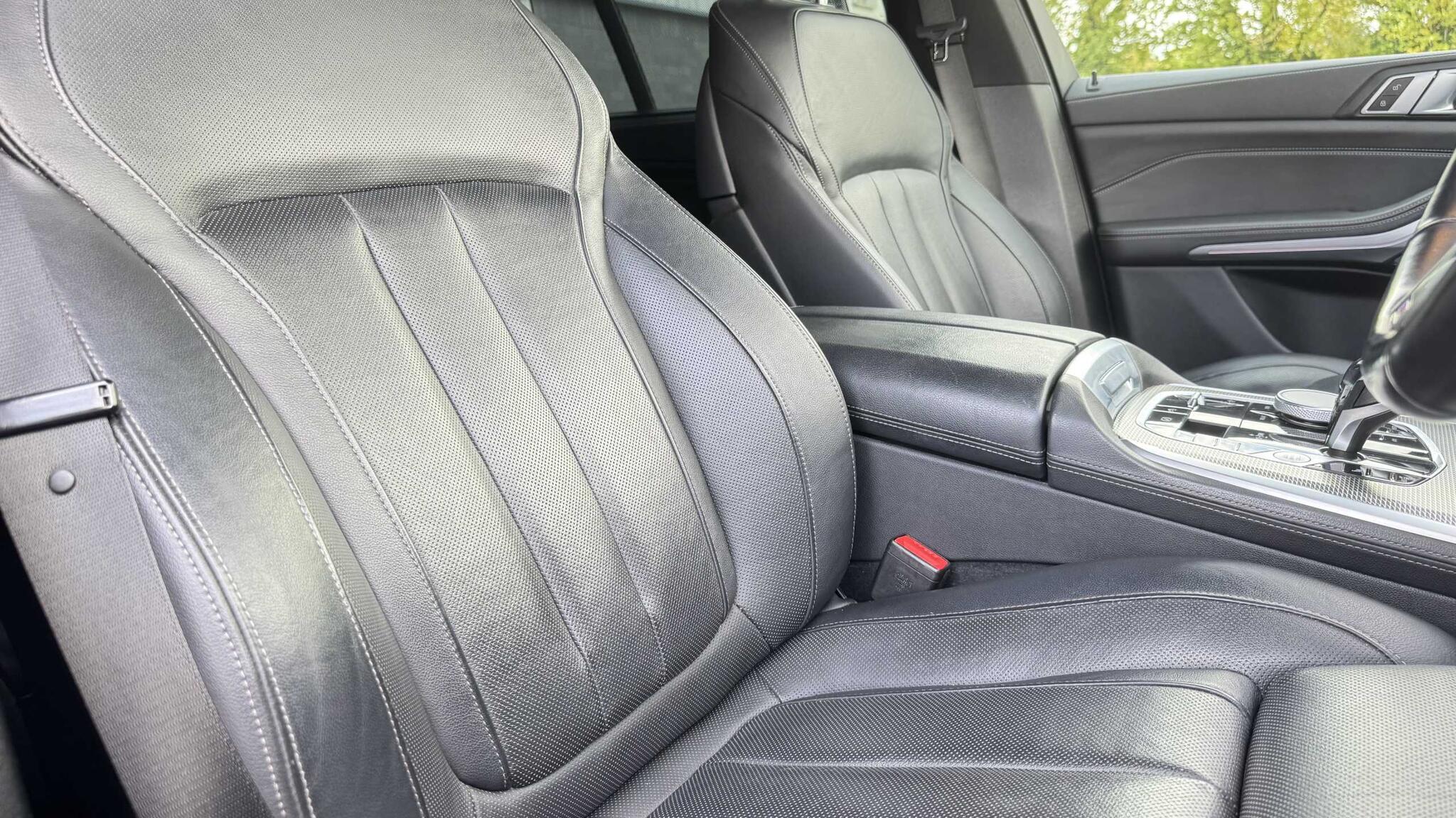 BMW X5 view 14