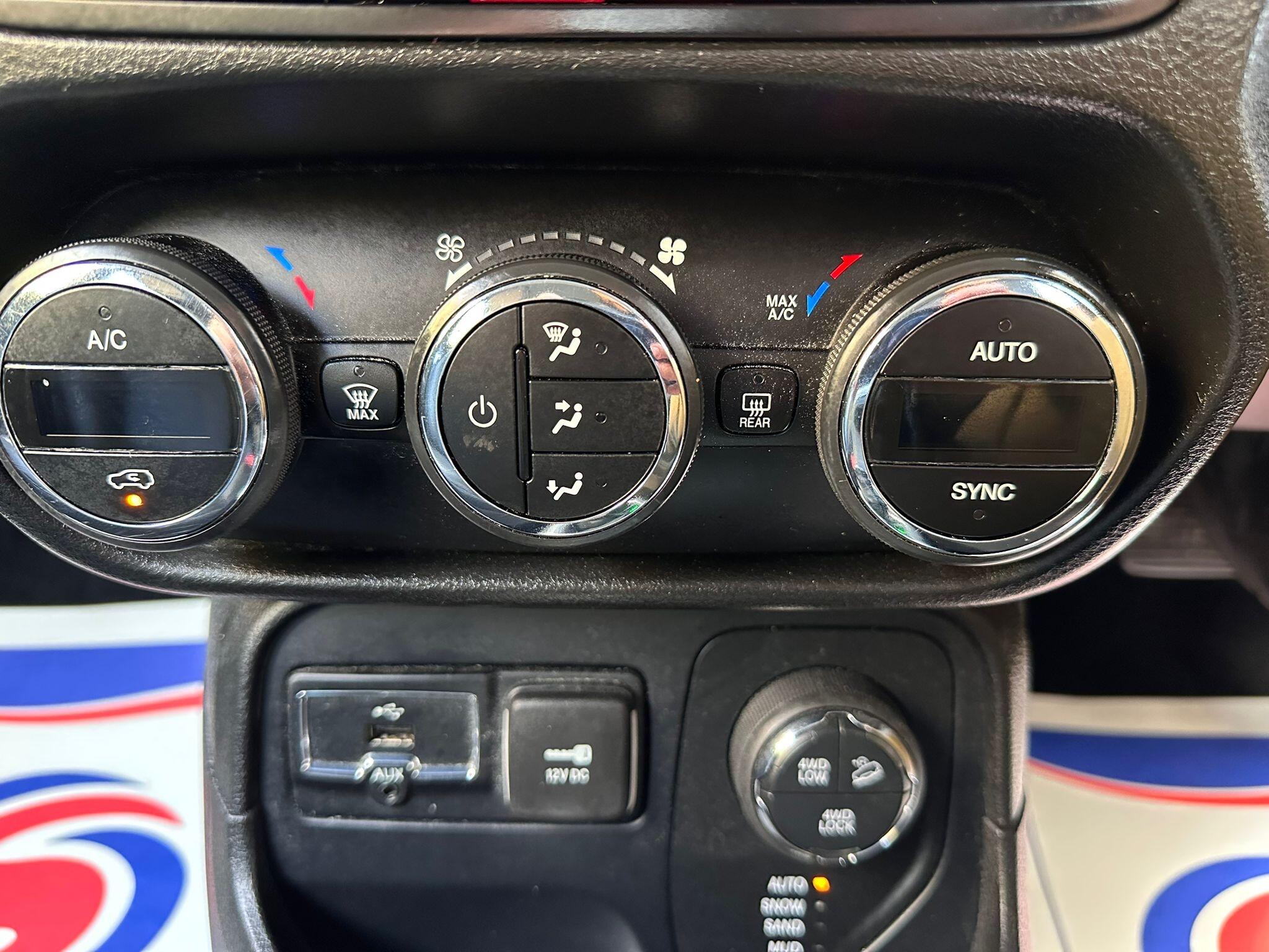 Jeep Renegade view 26