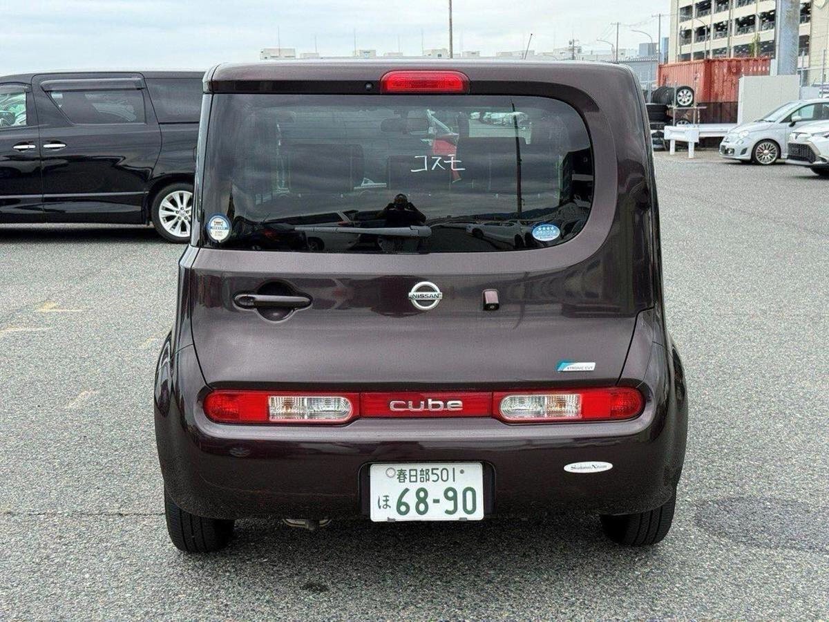 Nissan Cube view 6