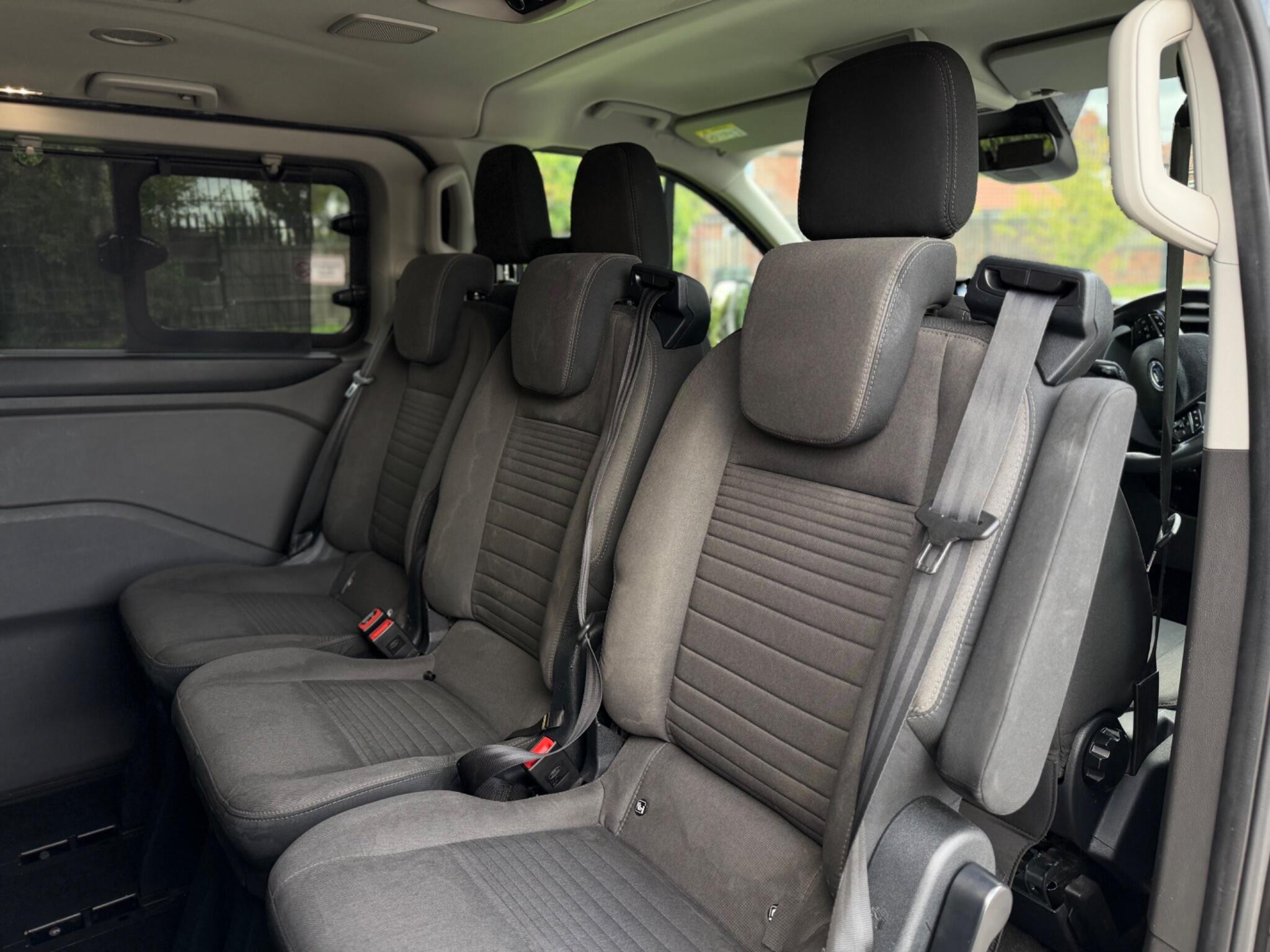 Ford Tourneo Custom view 35