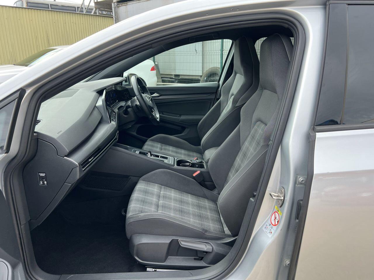 Volkswagen Golf view 22