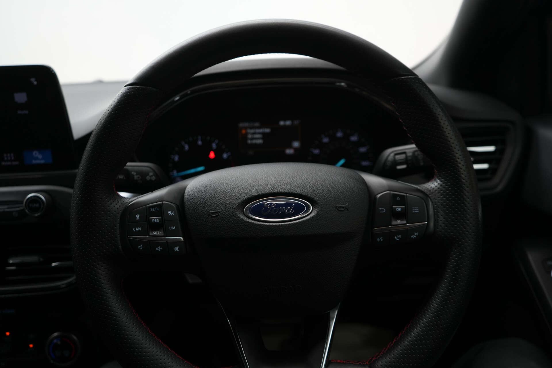 Ford Focus view 37