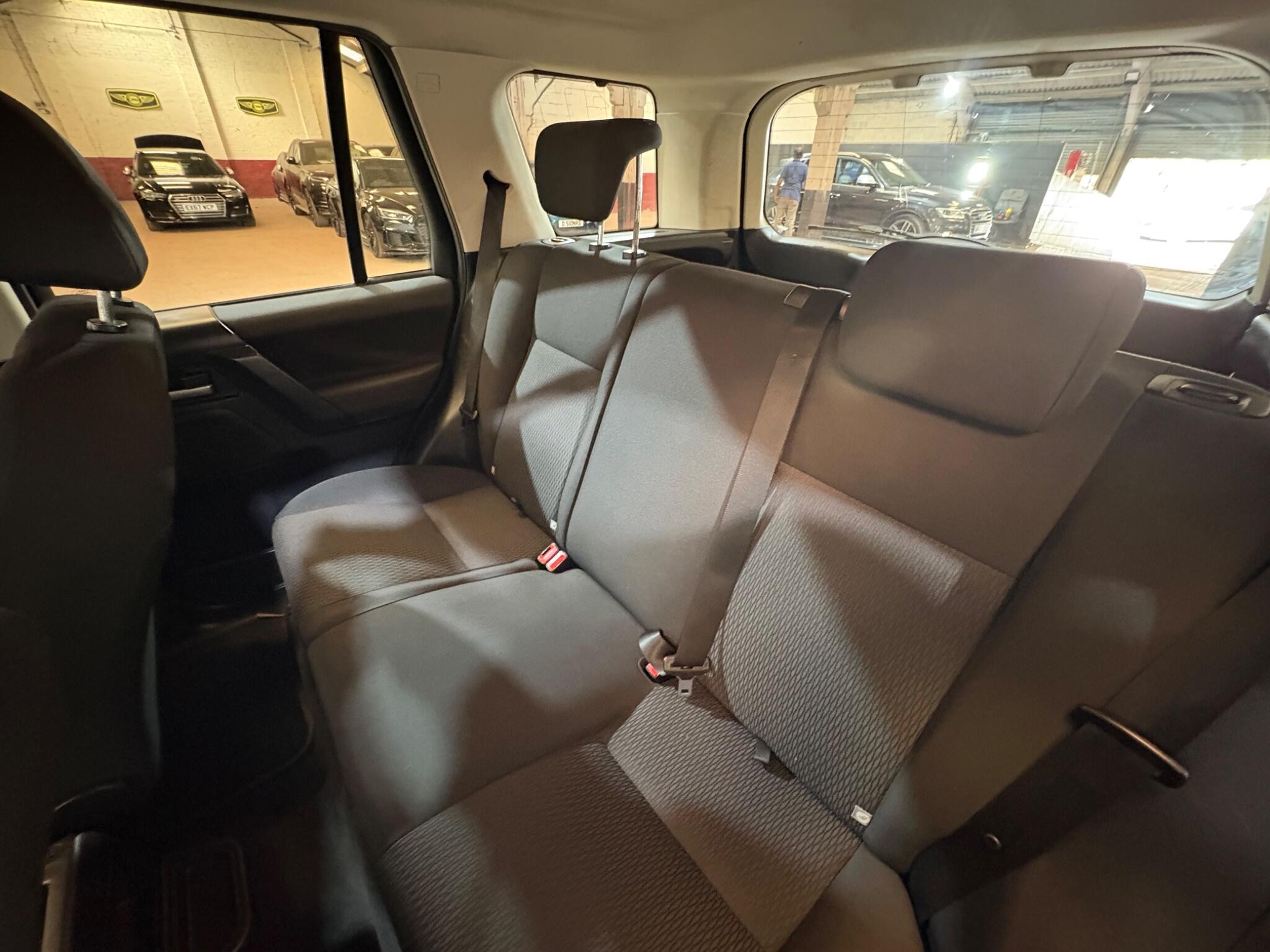 Land Rover Freelander 2 view 27