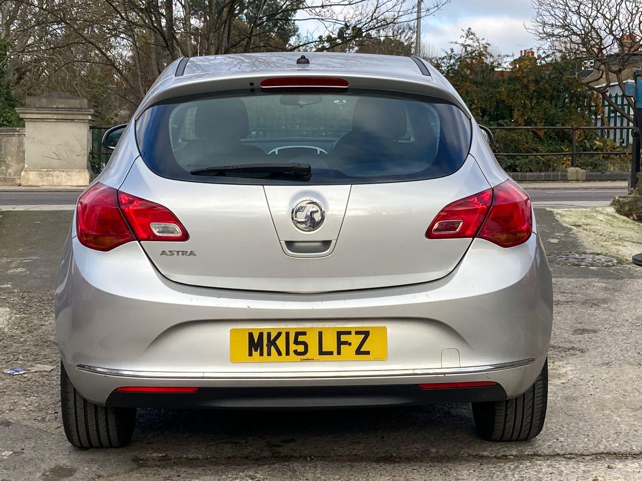 Vauxhall Astra view 12