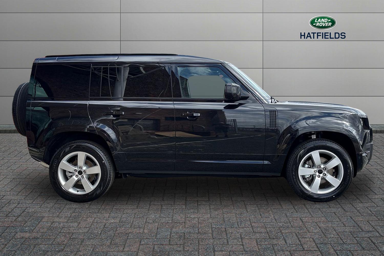 Land Rover Defender view 5
