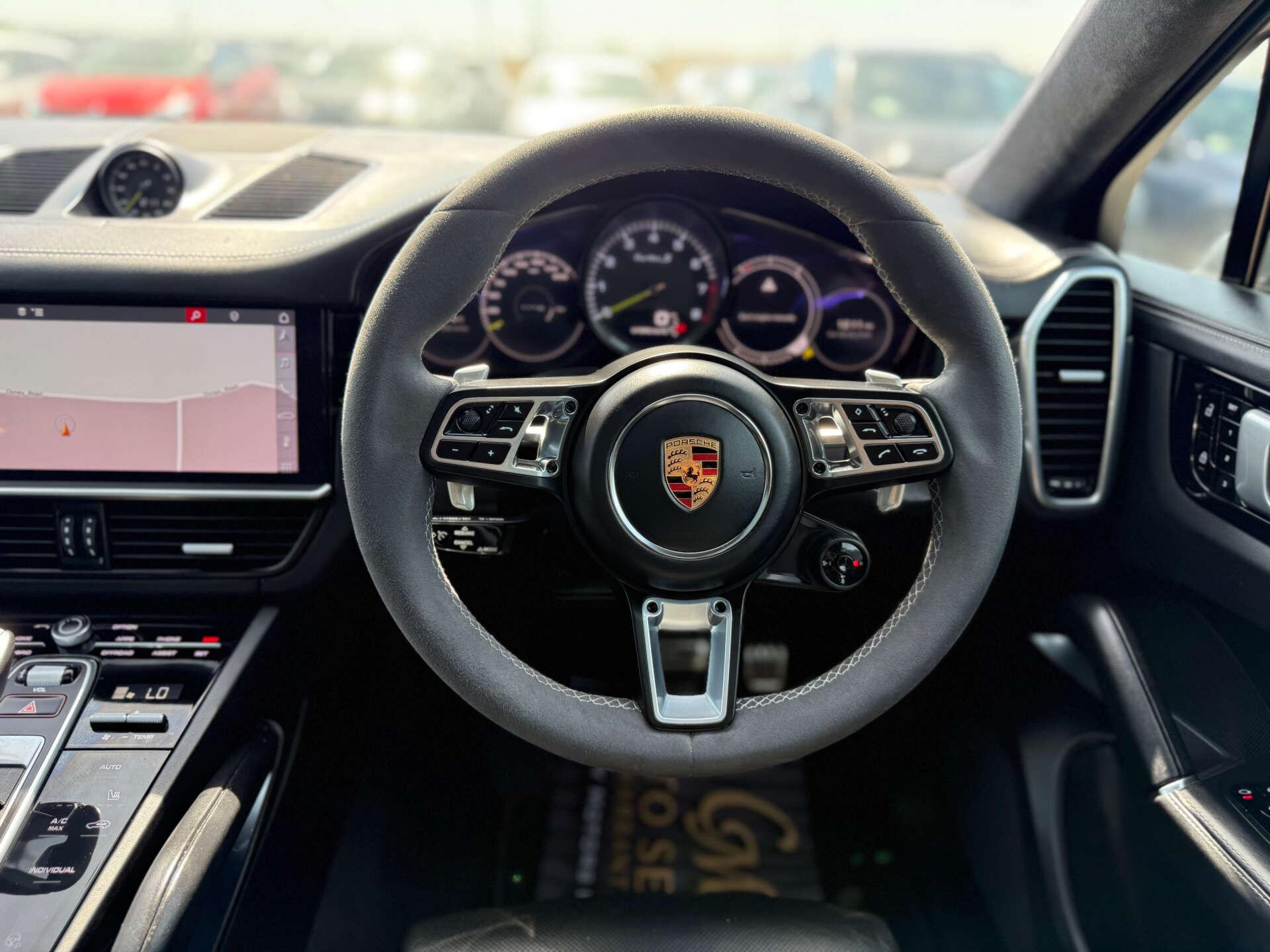 Porsche Cayenne view 71