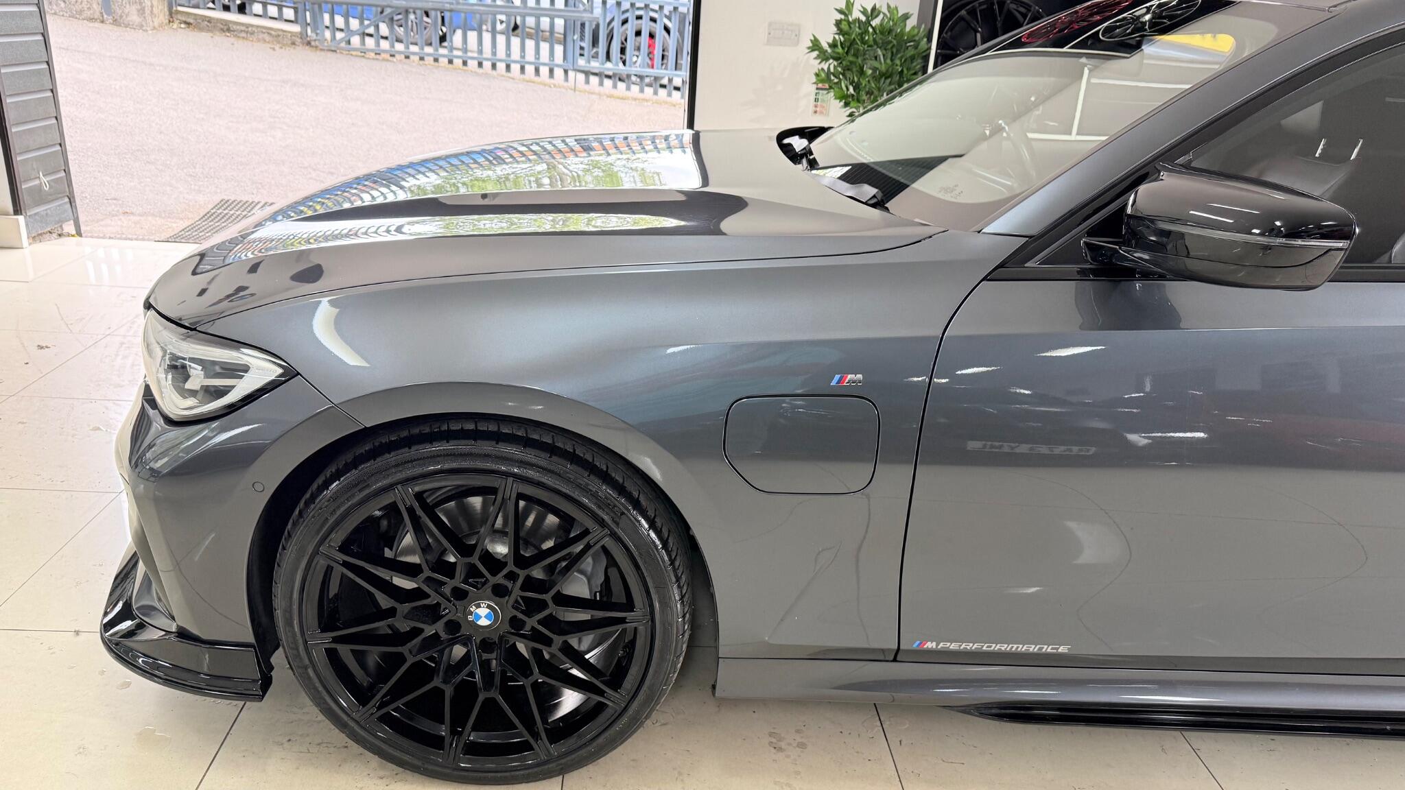 BMW 3 Series view 34