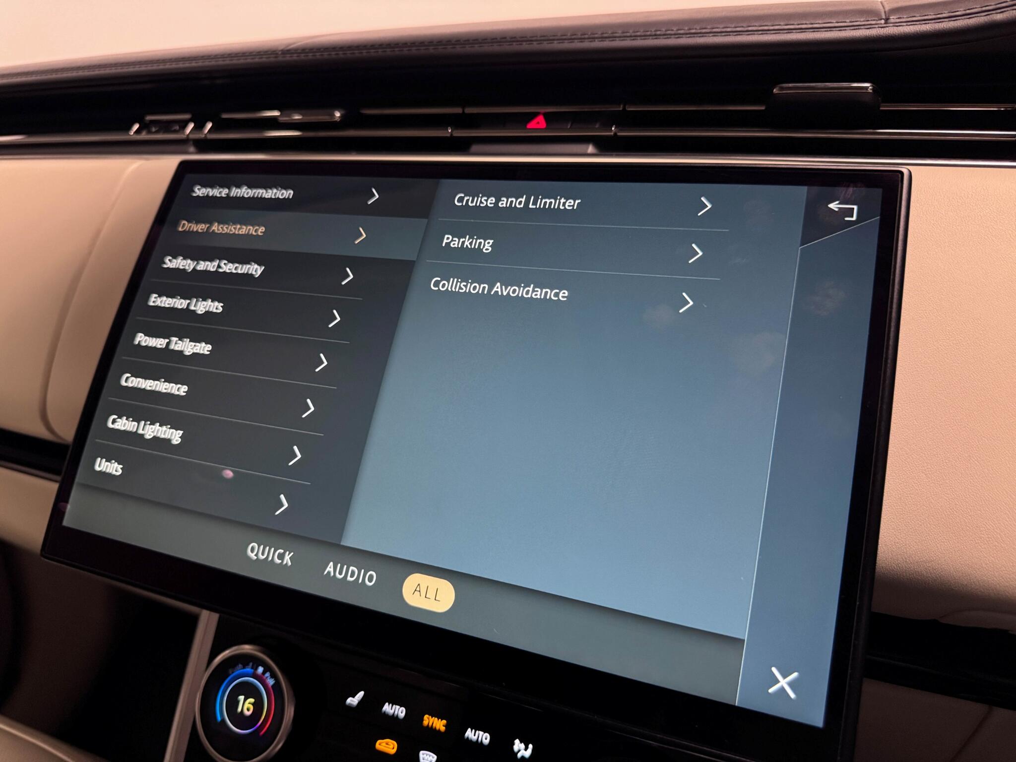 Land Rover Range Rover view 84