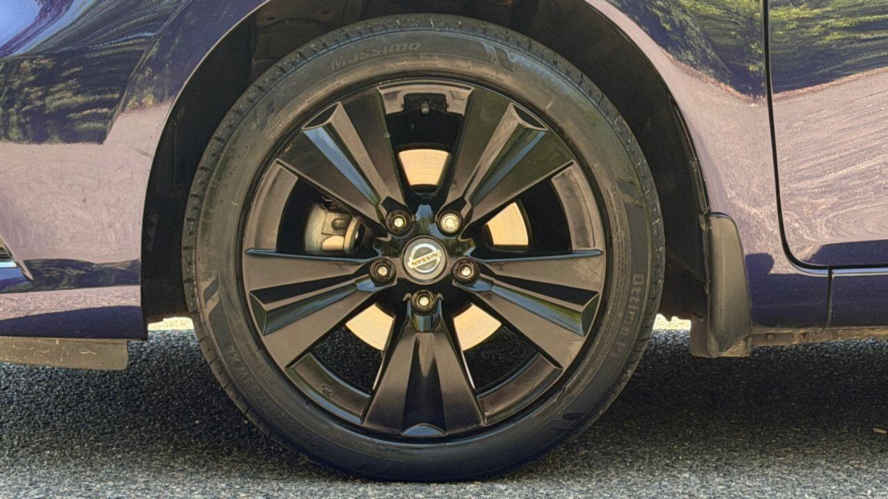 Nissan Pulsar view 36