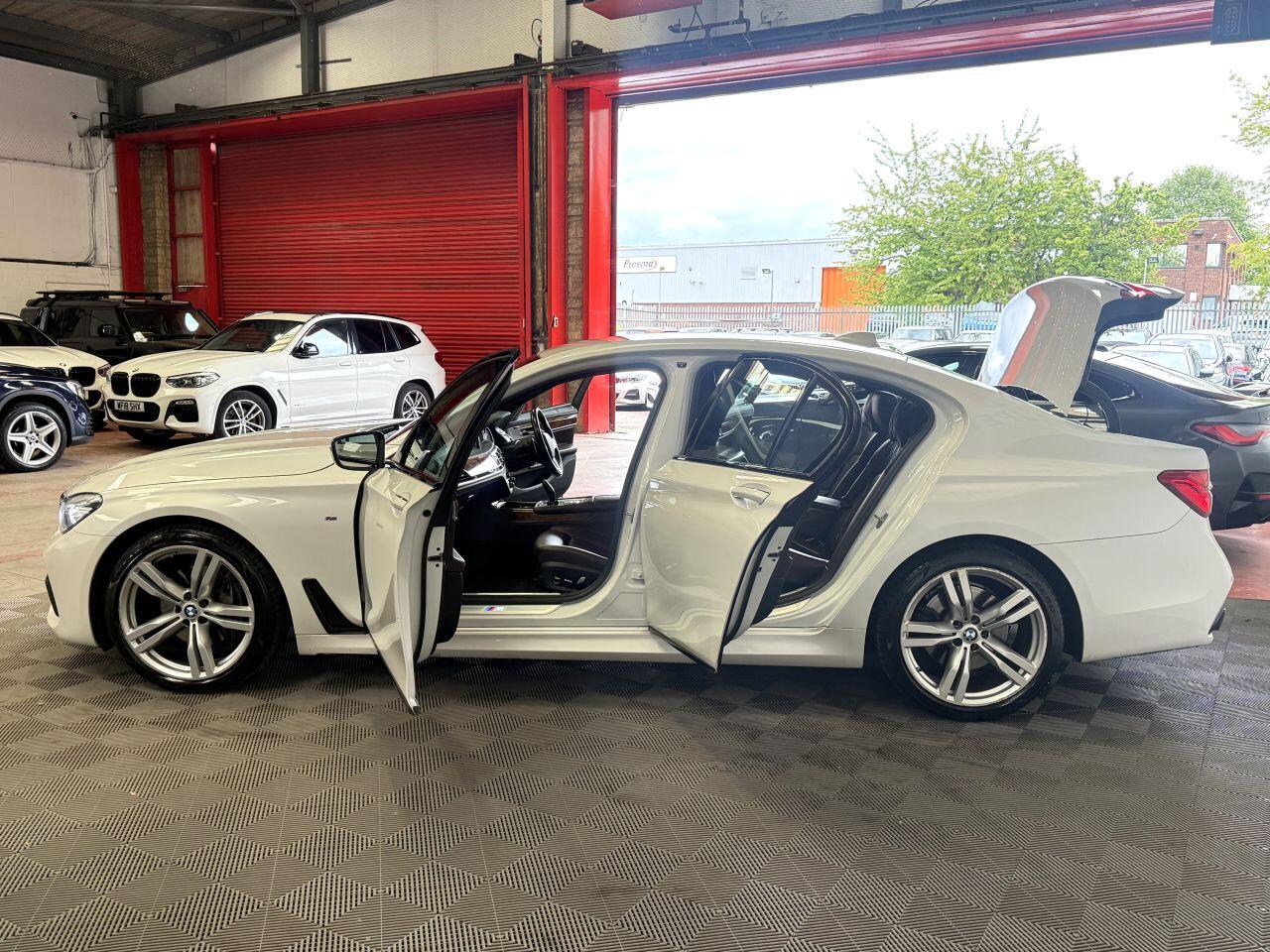 BMW 7 Series view 13