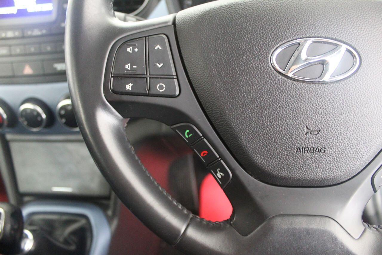 Hyundai i10 view 42