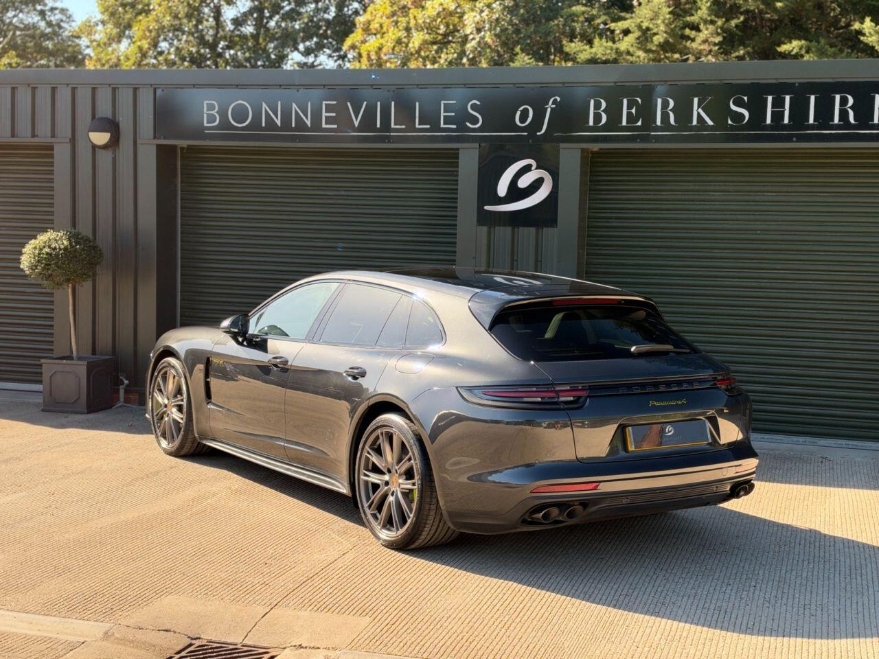 Porsche Panamera view 20