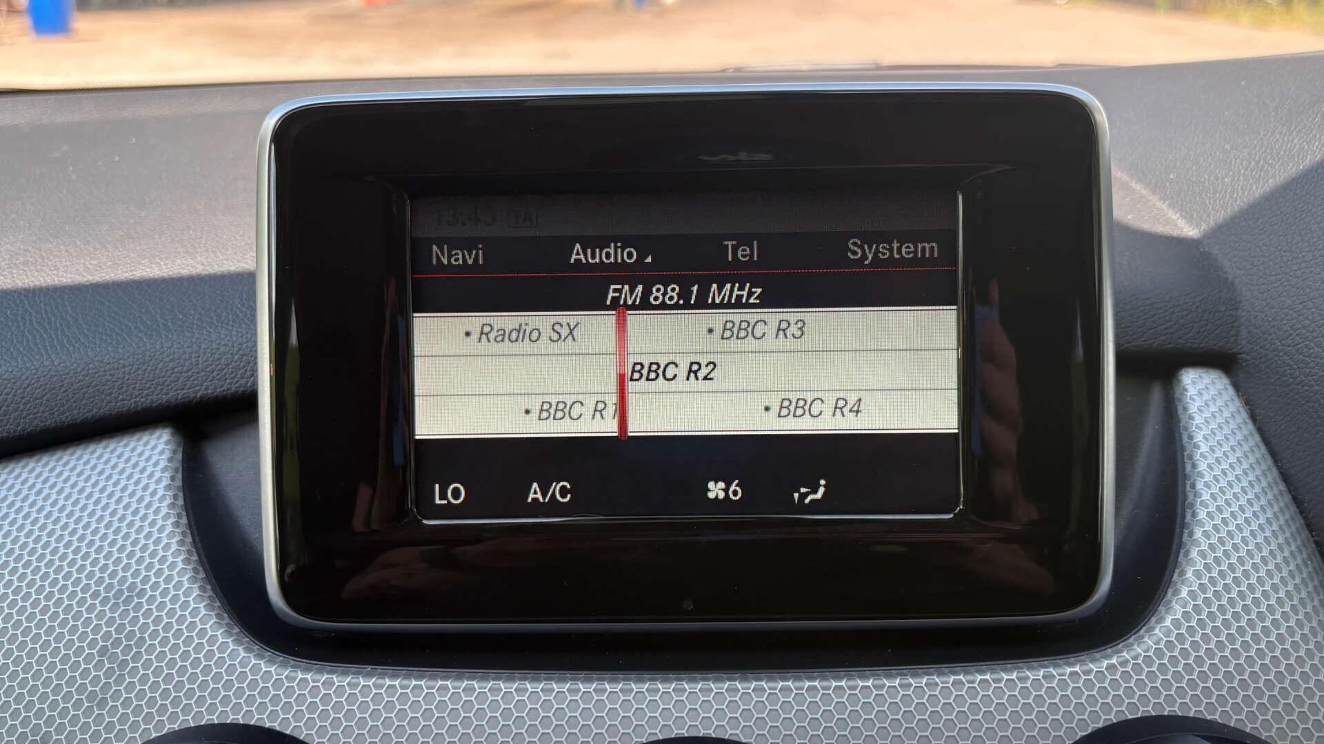 Mercedes-Benz B-Class view 25