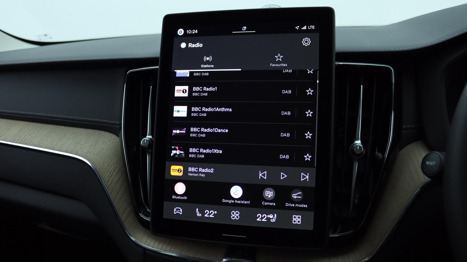 Volvo XC60 view 40