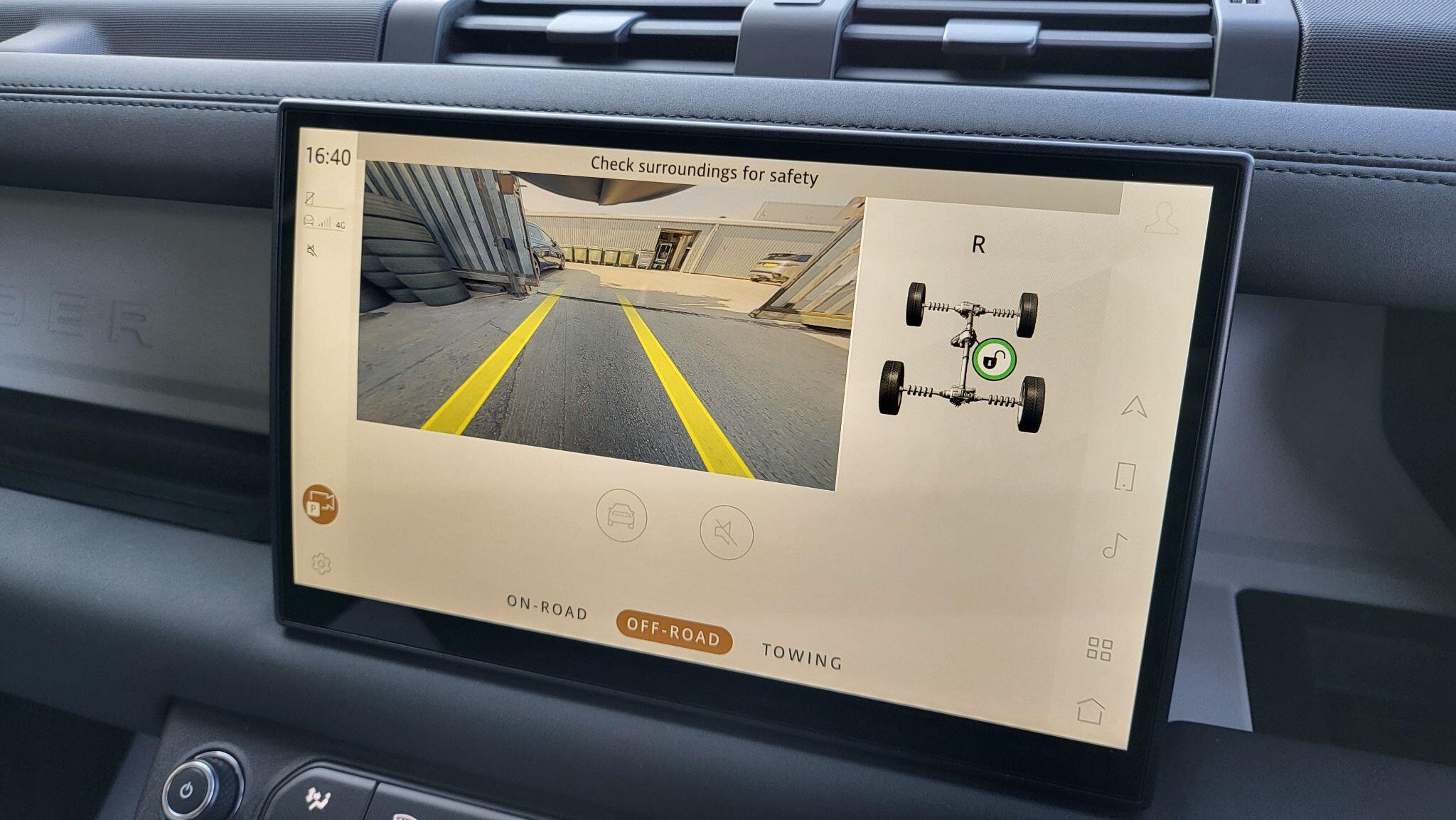 Land Rover Defender view 26