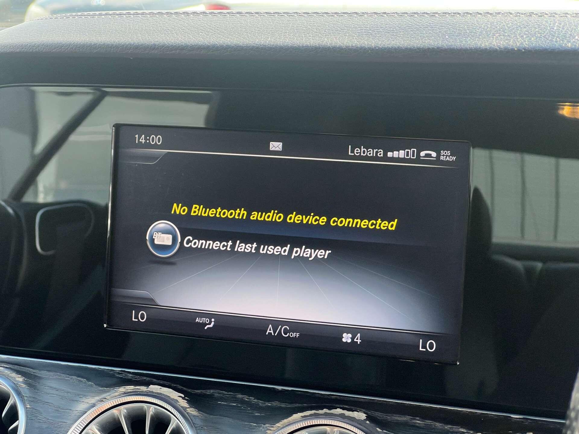 Mercedes-Benz E-Class view 23