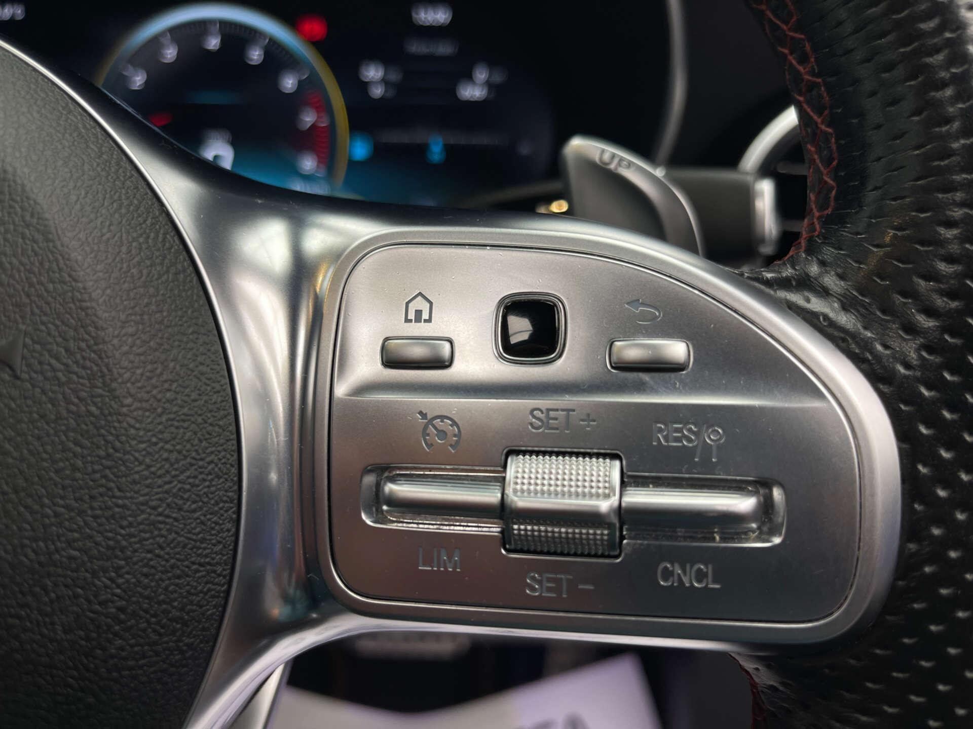 Mercedes-Benz C Class view 19