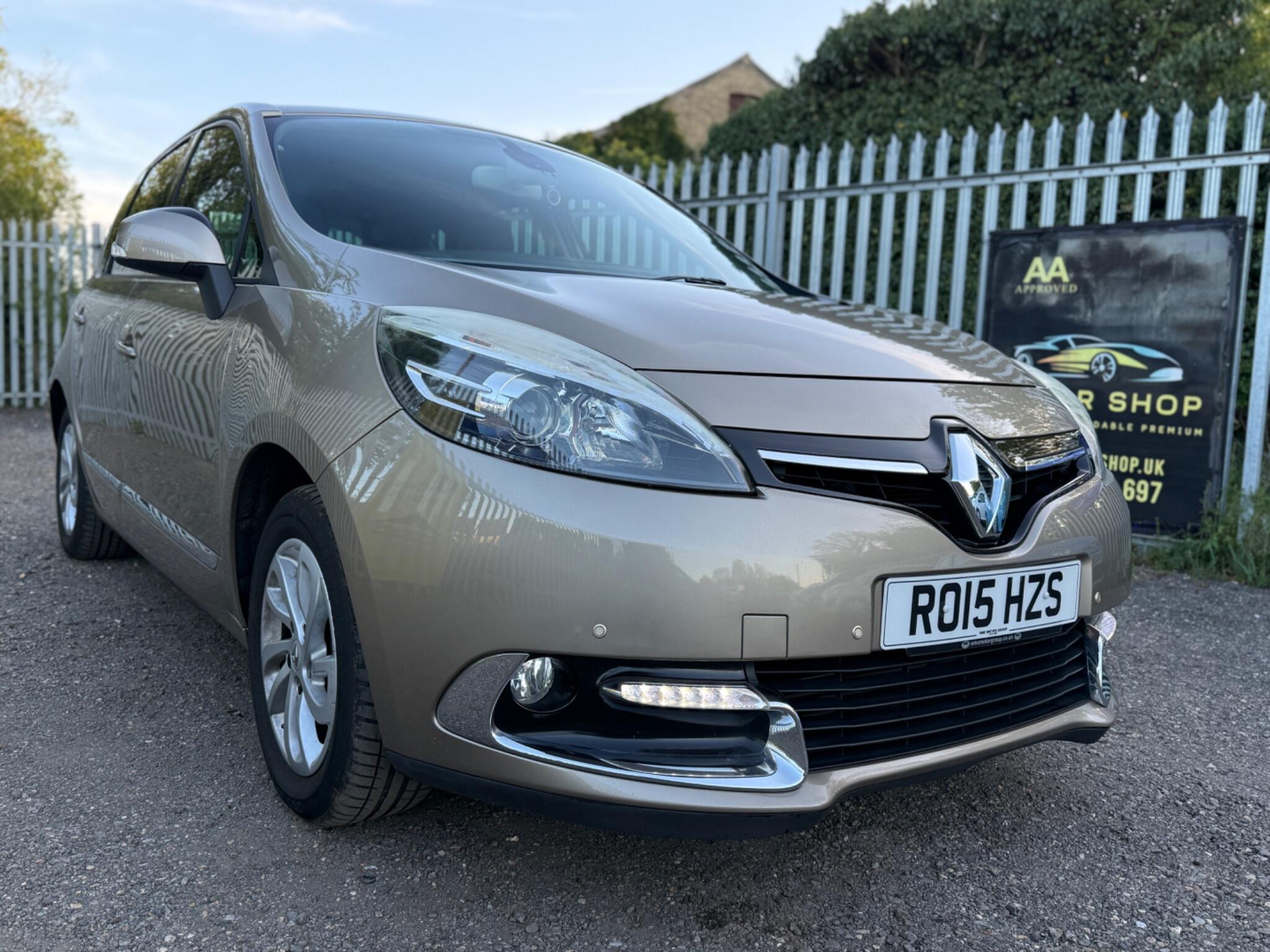 2015 Renault Scenic image 3