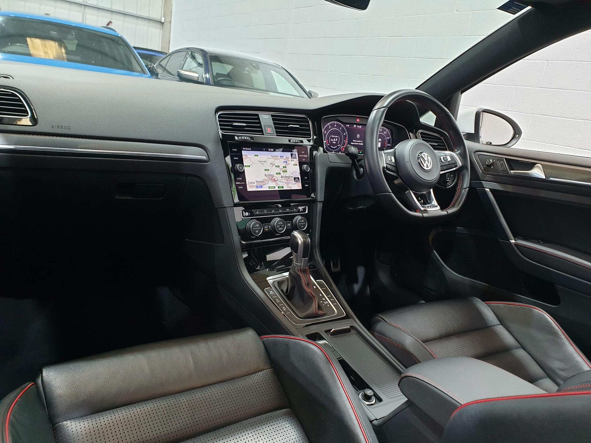 Volkswagen Golf view 54