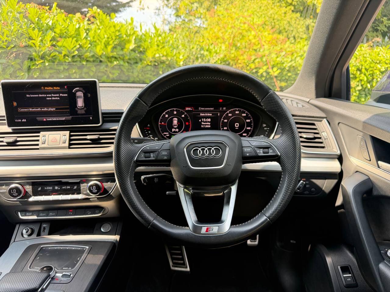 Audi Q5 view 28