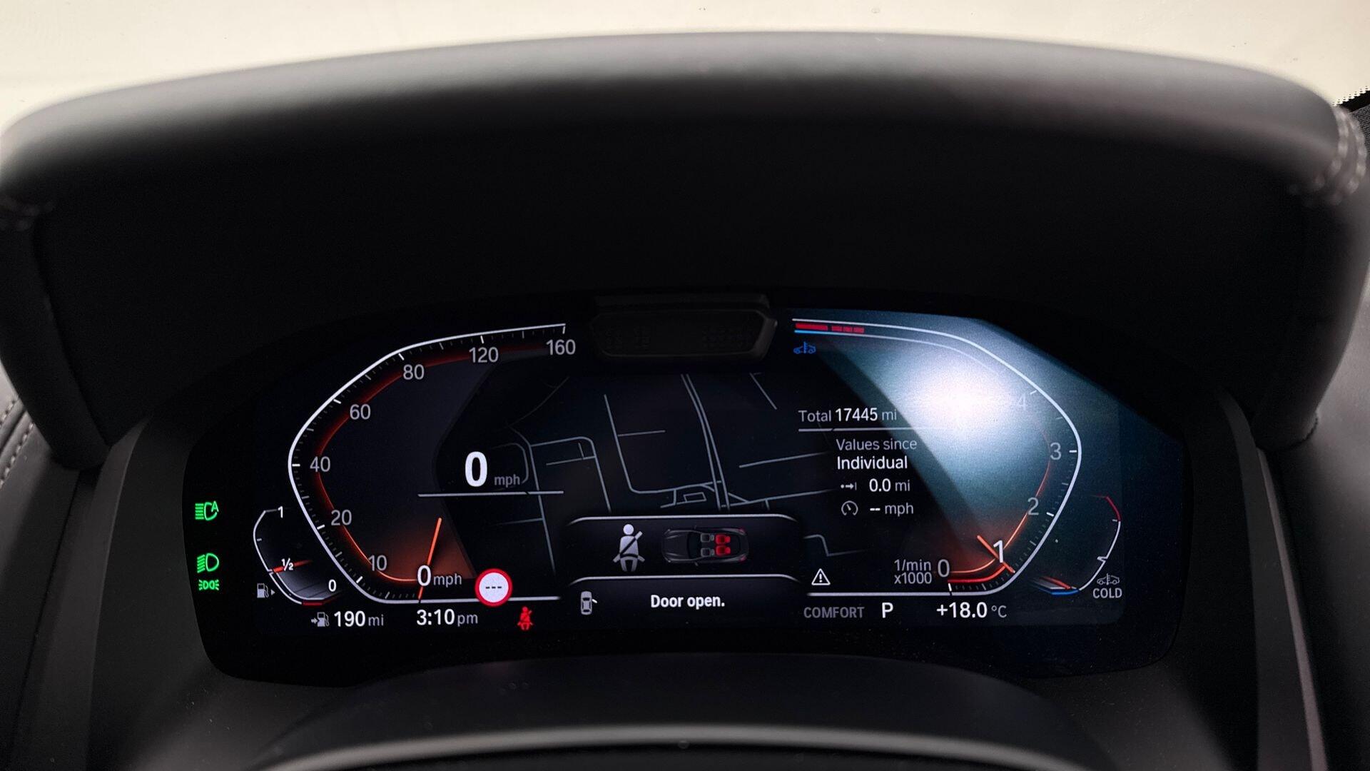 BMW 8 Series view 9