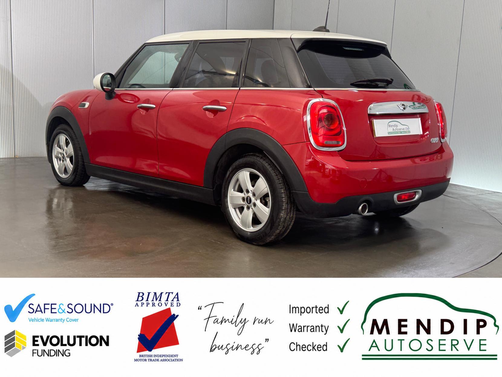 Mini Cooper view 16