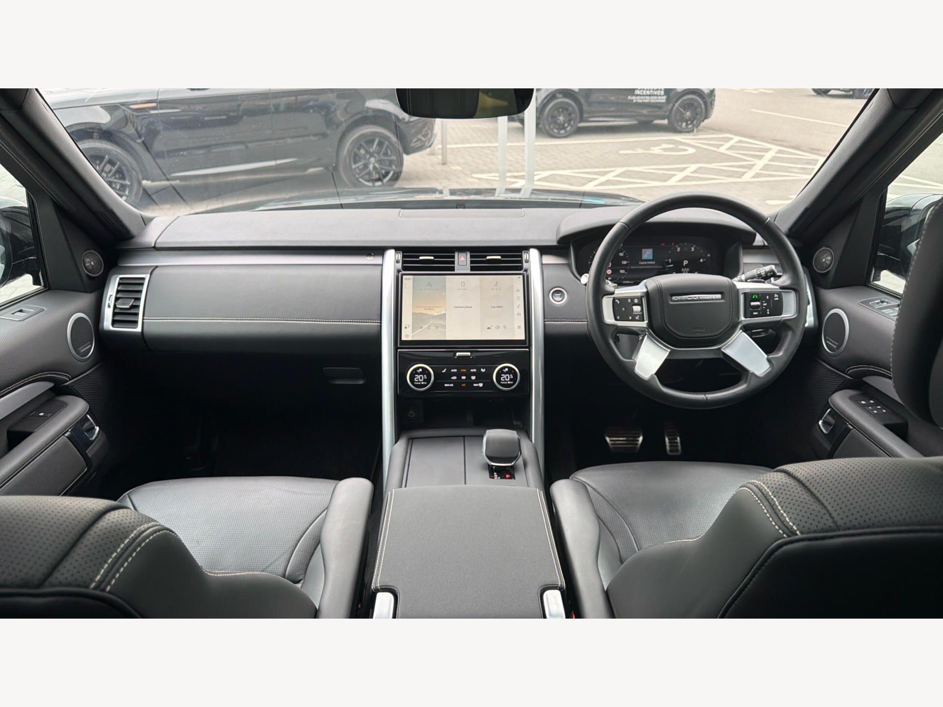 Land Rover Discovery view 11