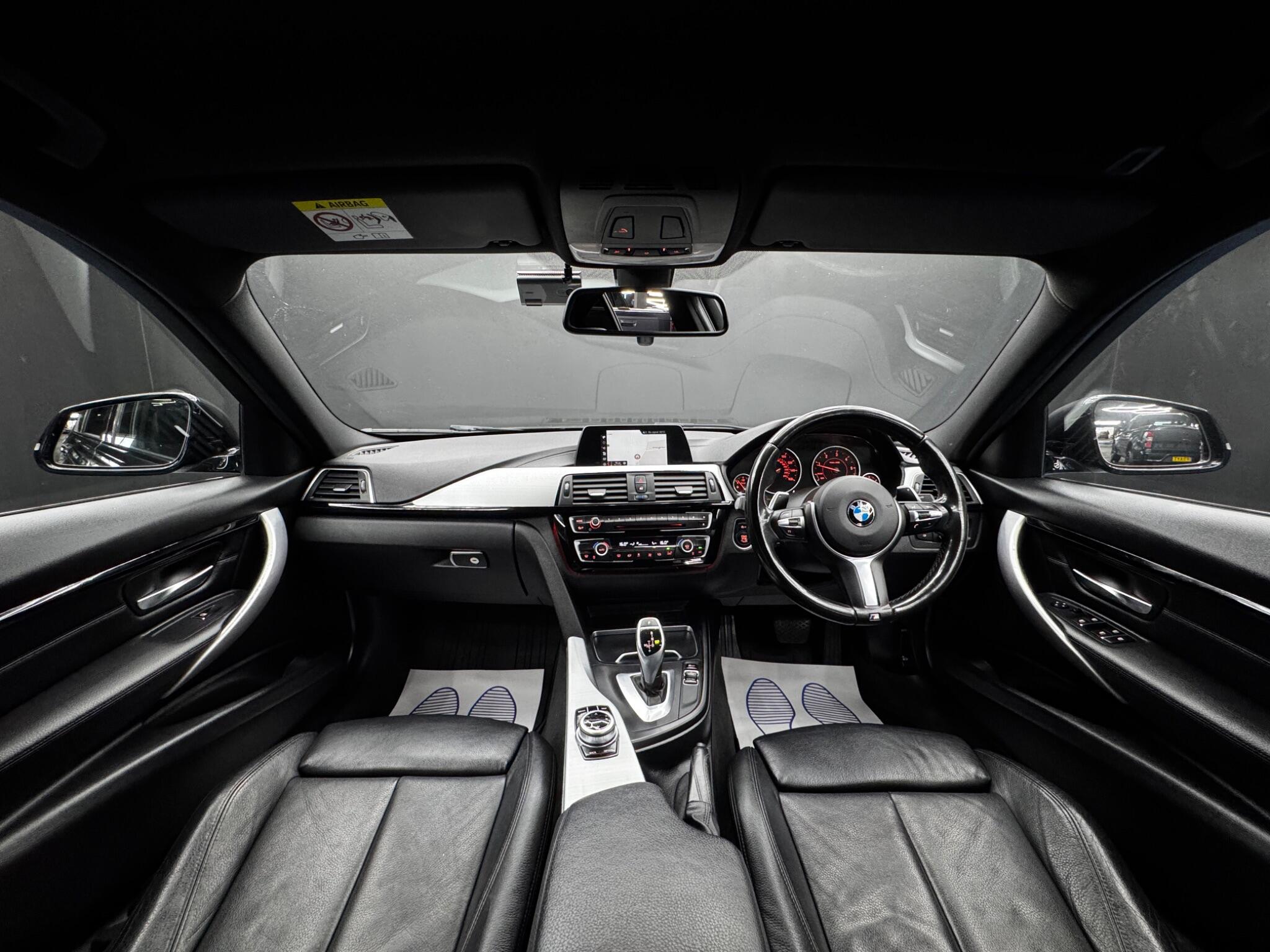 BMW 3 Series view 17