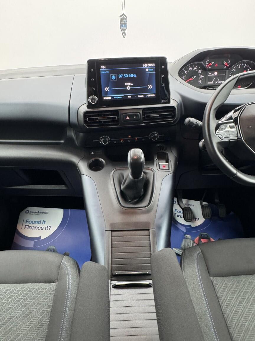 Peugeot Rifter view 15
