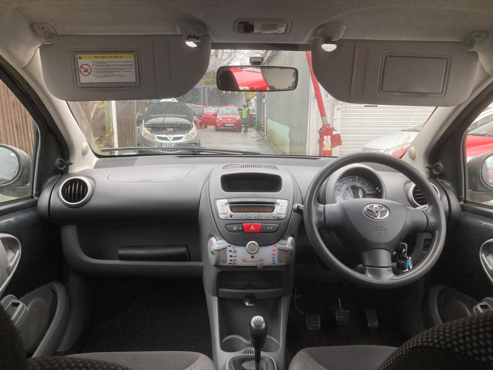 Toyota Aygo view 3