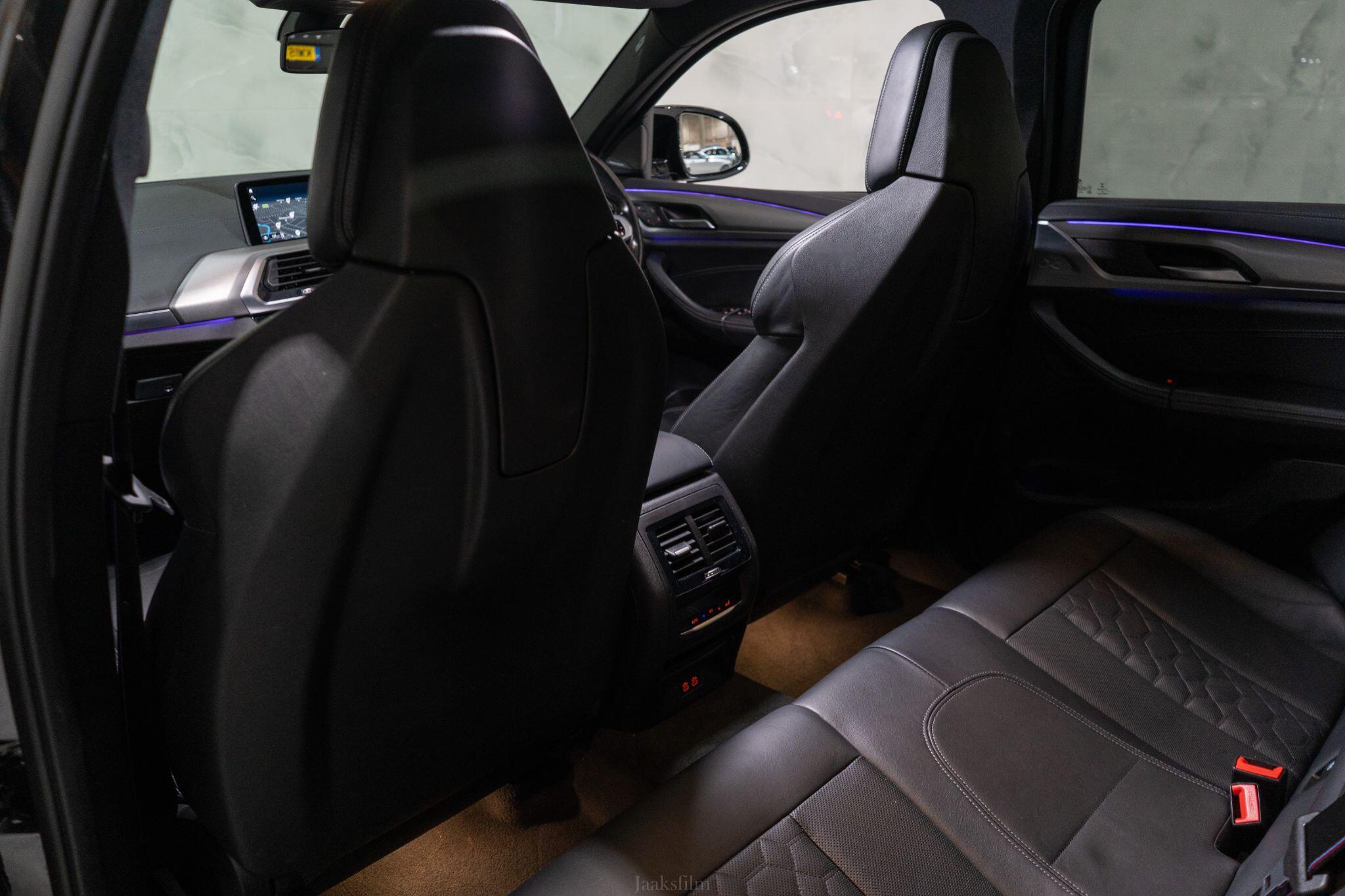 BMW X4 M view 19