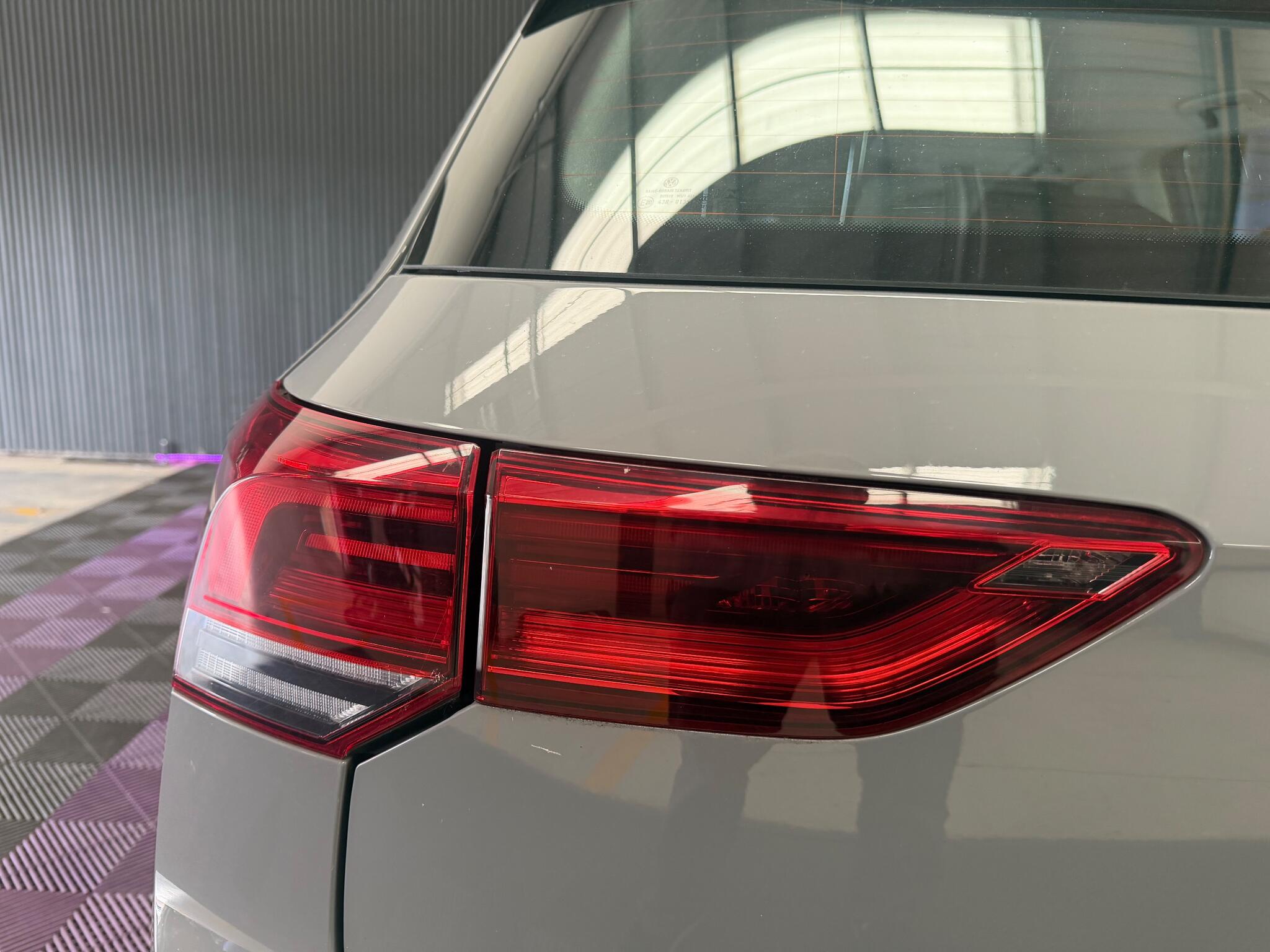 Volkswagen Golf view 30